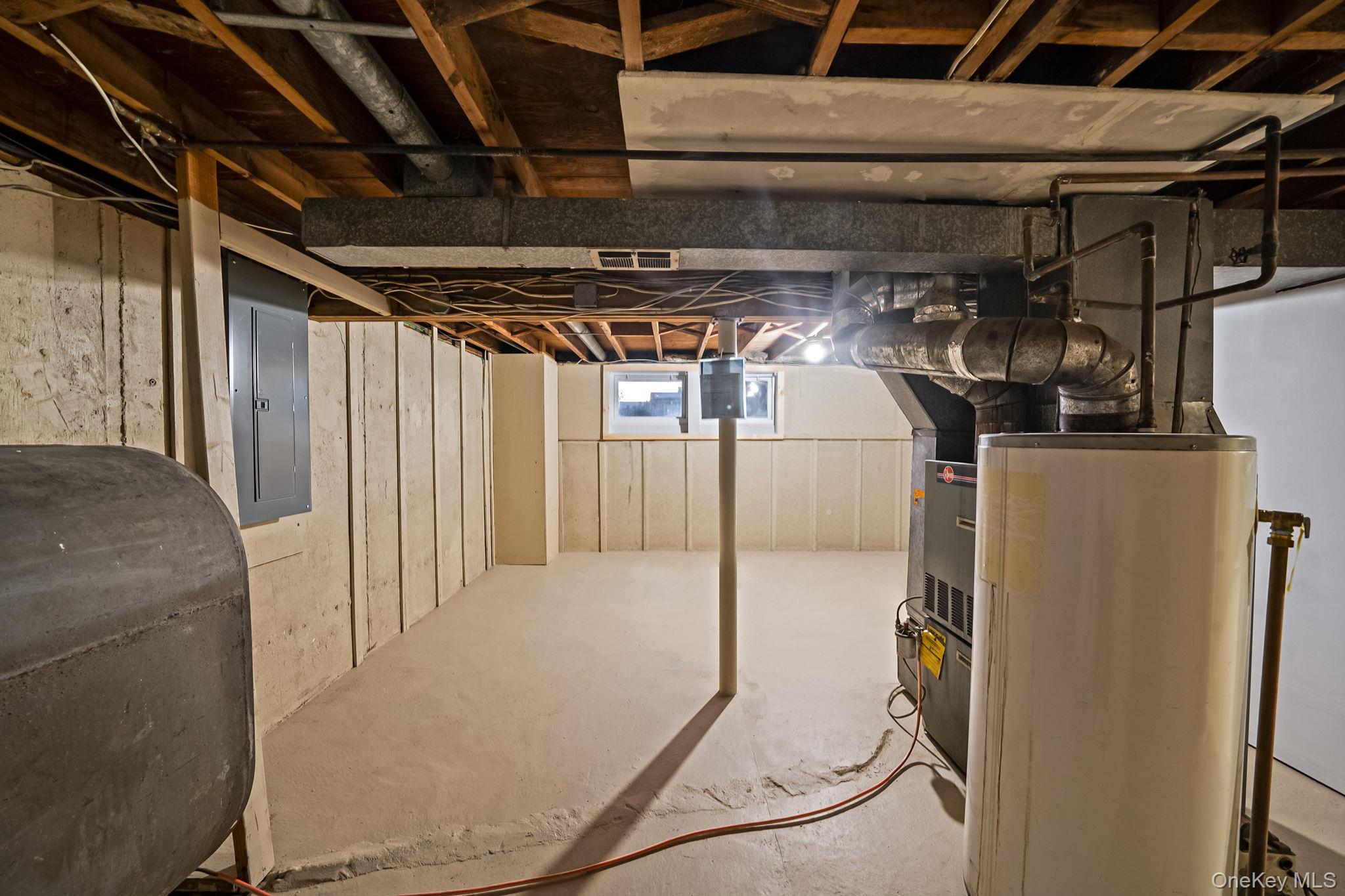 #19 photo, 3019 Sipp Avenue, Medford , NY 11763