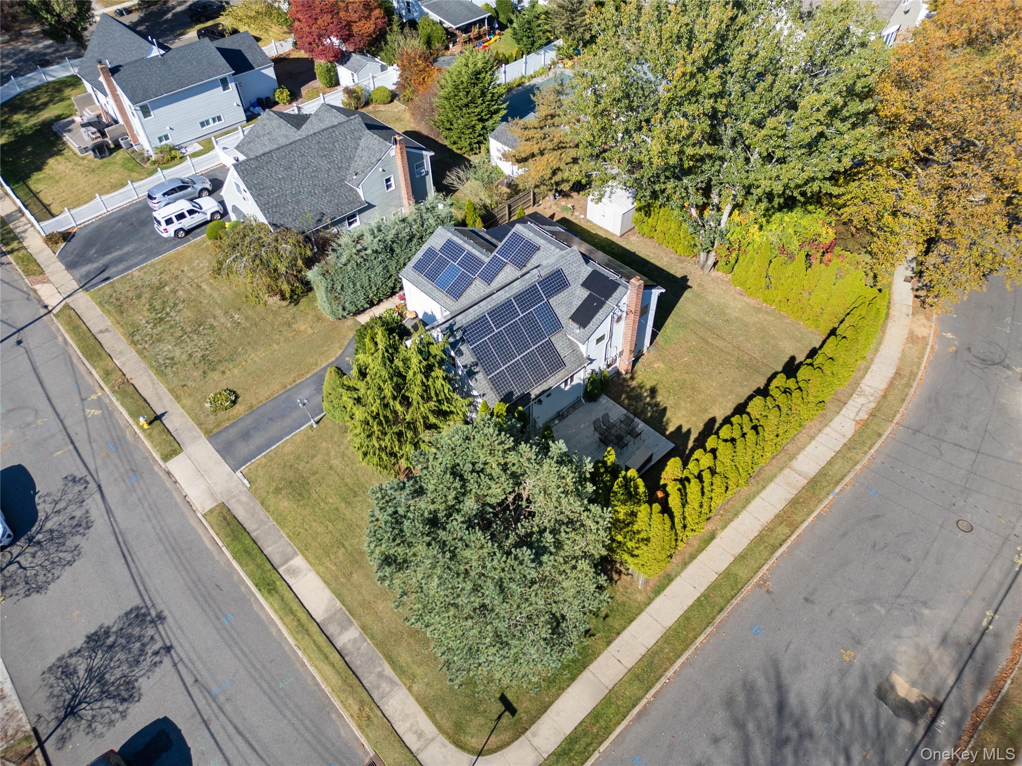 #3 photo, 27 Gaylore Drive, Amityville , NY 11701