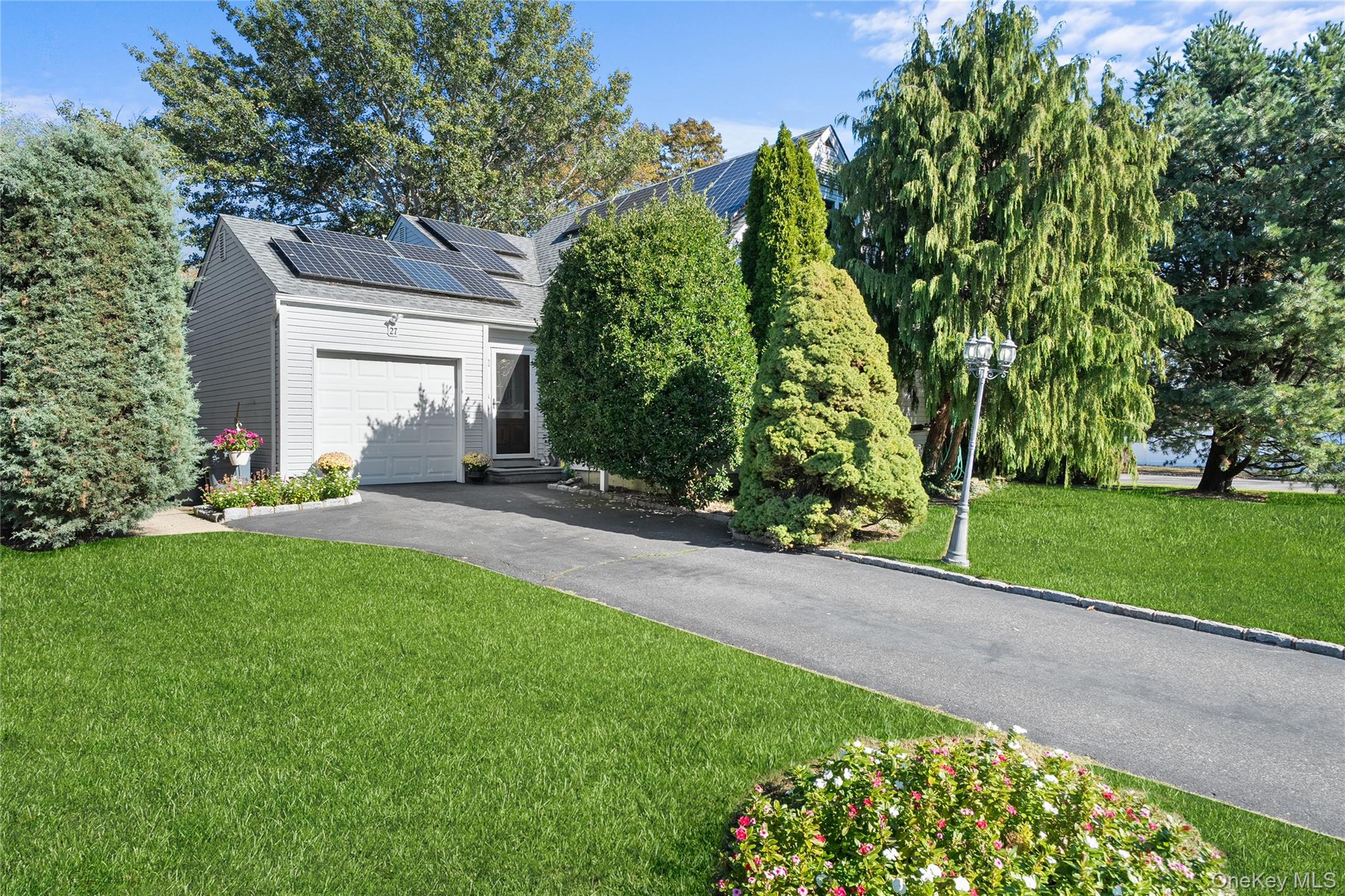 #5 photo, 27 Gaylore Drive, Amityville , NY 11701