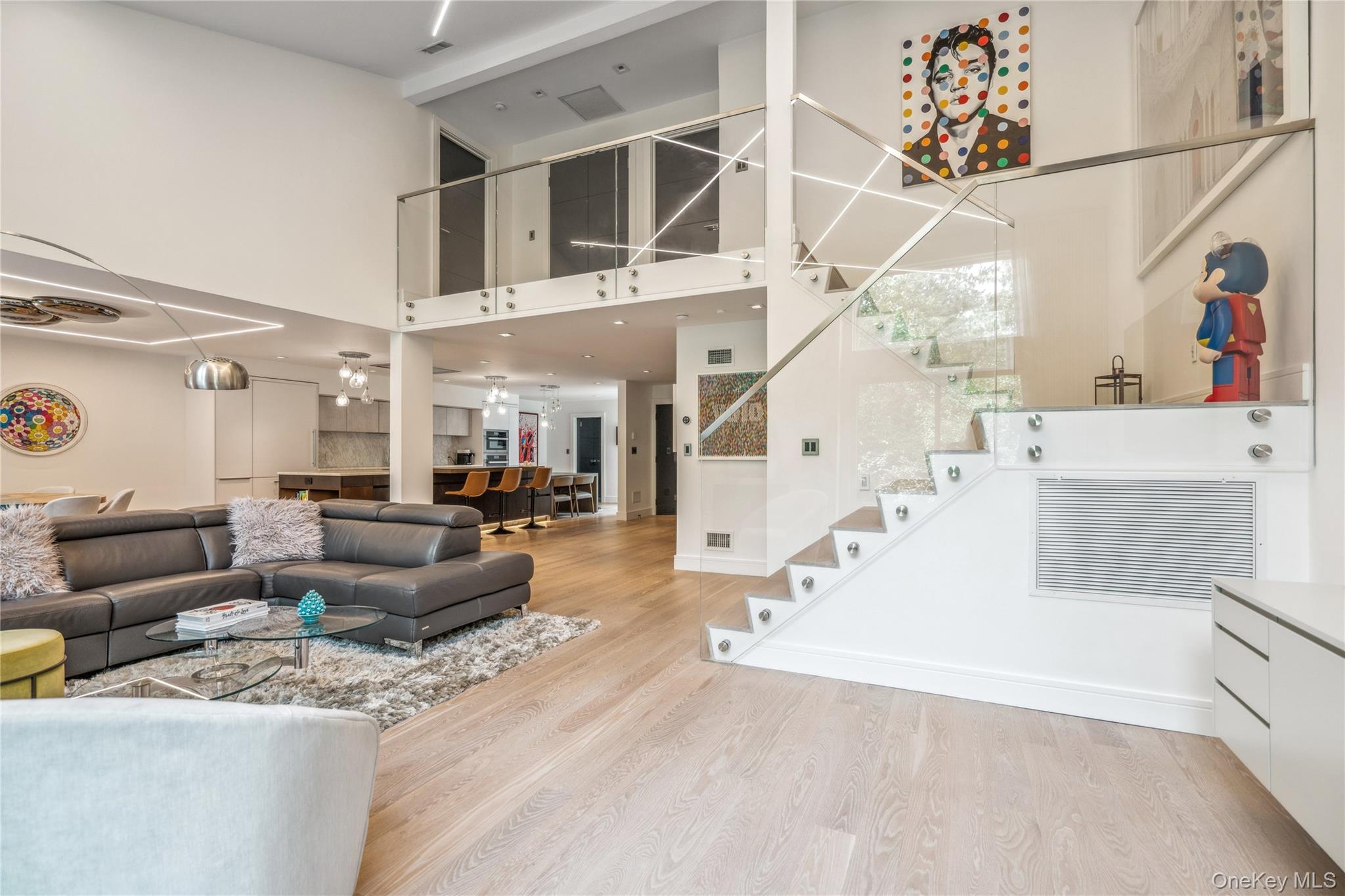 #13 photo, 23 Estates Terrace, Manhasset , NY 11030