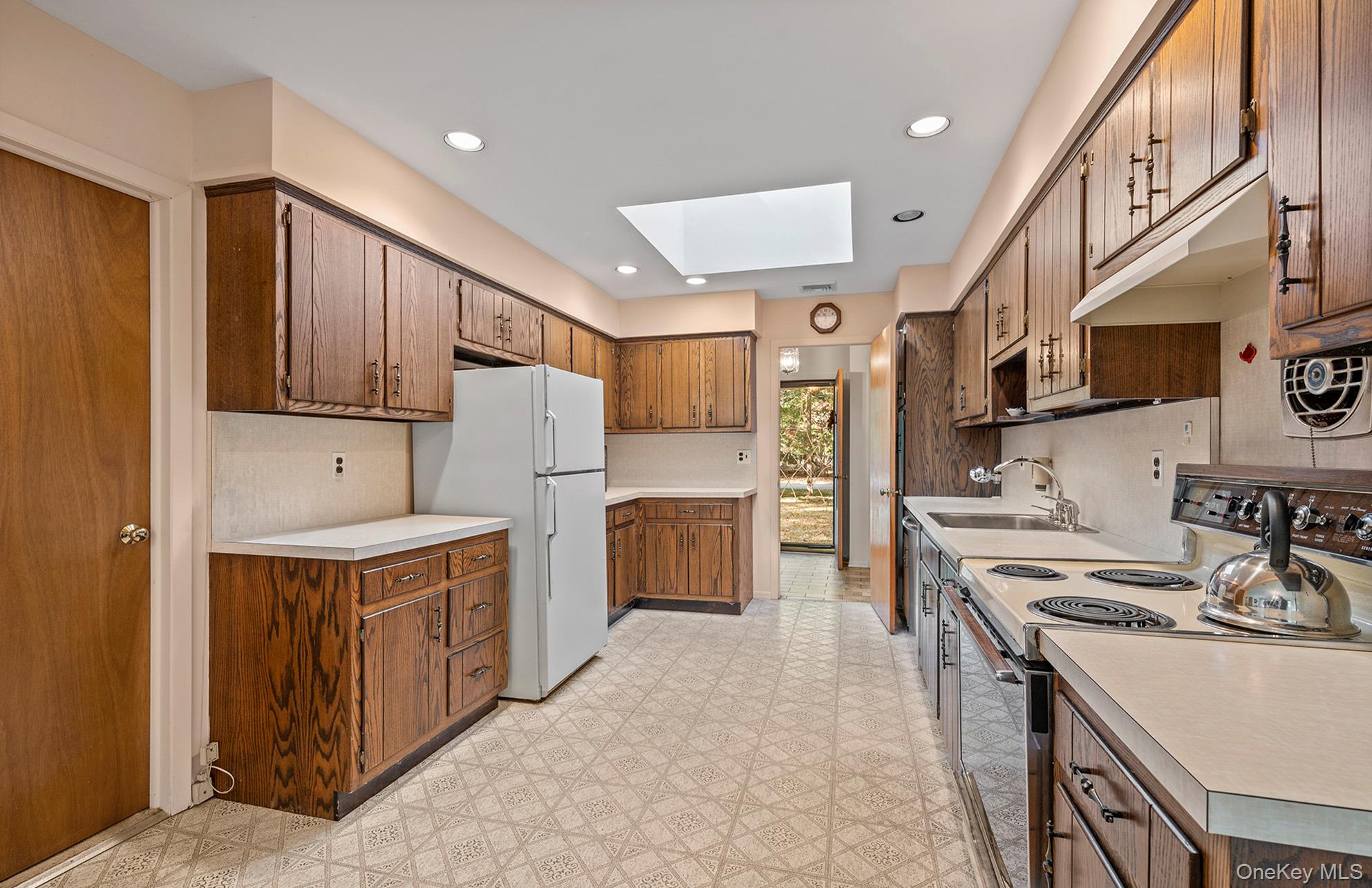 #8 photo, 33 Sherwood Lane, East Hampton , NY 11937