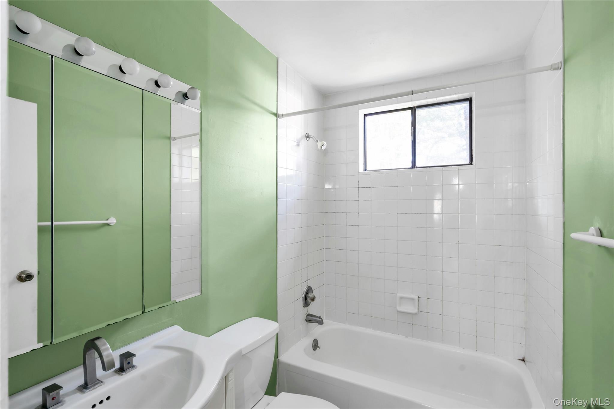 #12 photo, 99 Richmond Boulevard, Ronkonkoma , NY 11779