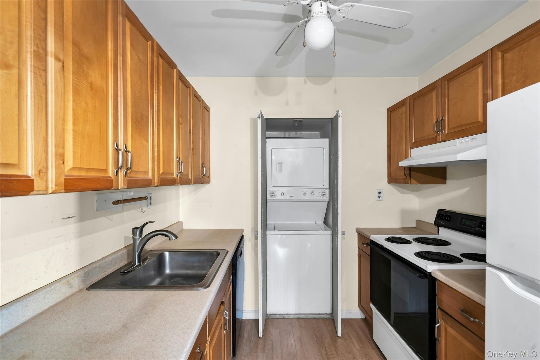 #9 photo, 99 Richmond Boulevard, Ronkonkoma , NY 11779