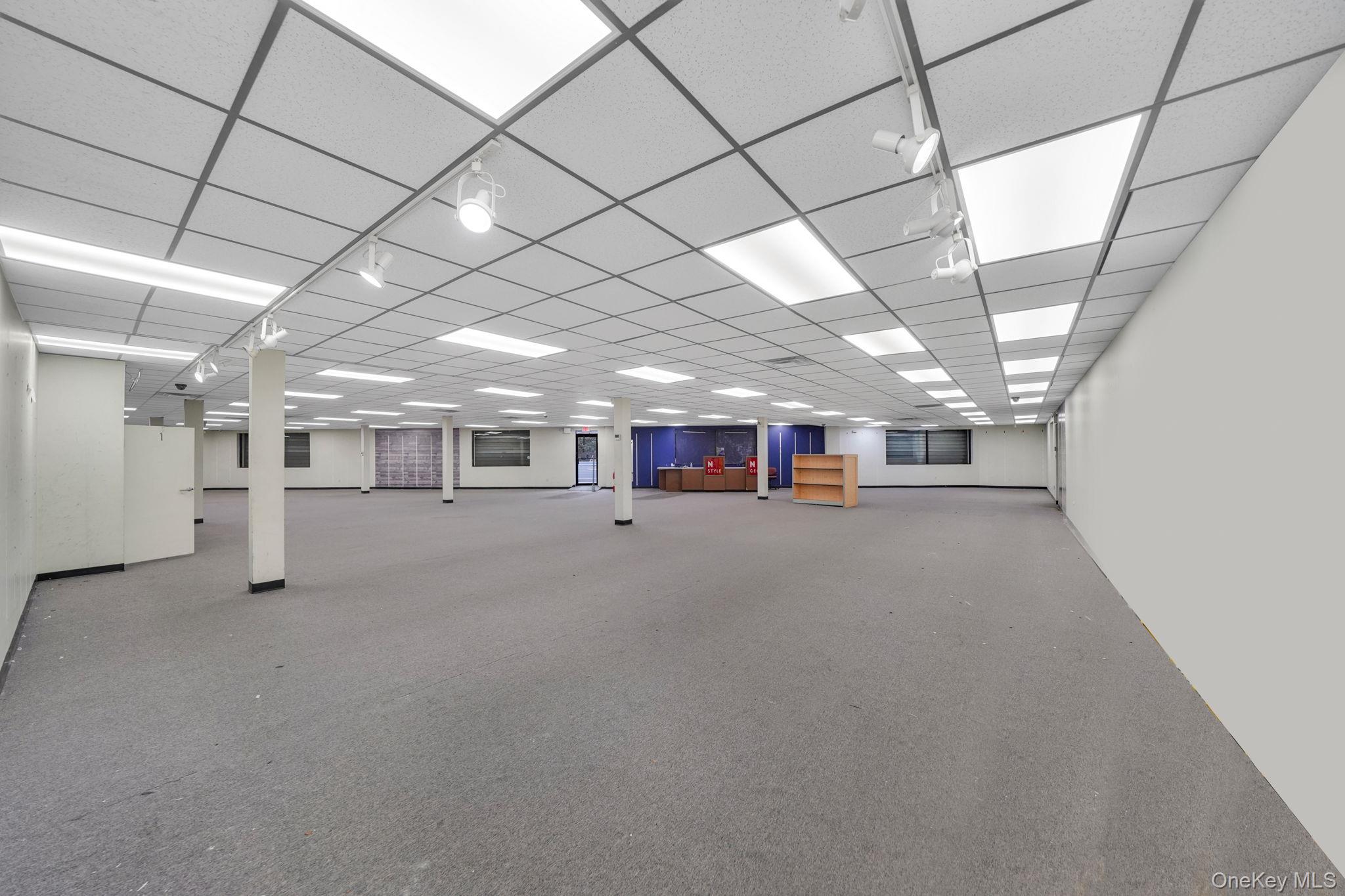 #12 photo, 150 W Sunrise Highway, Lindenhurst , NY 11757