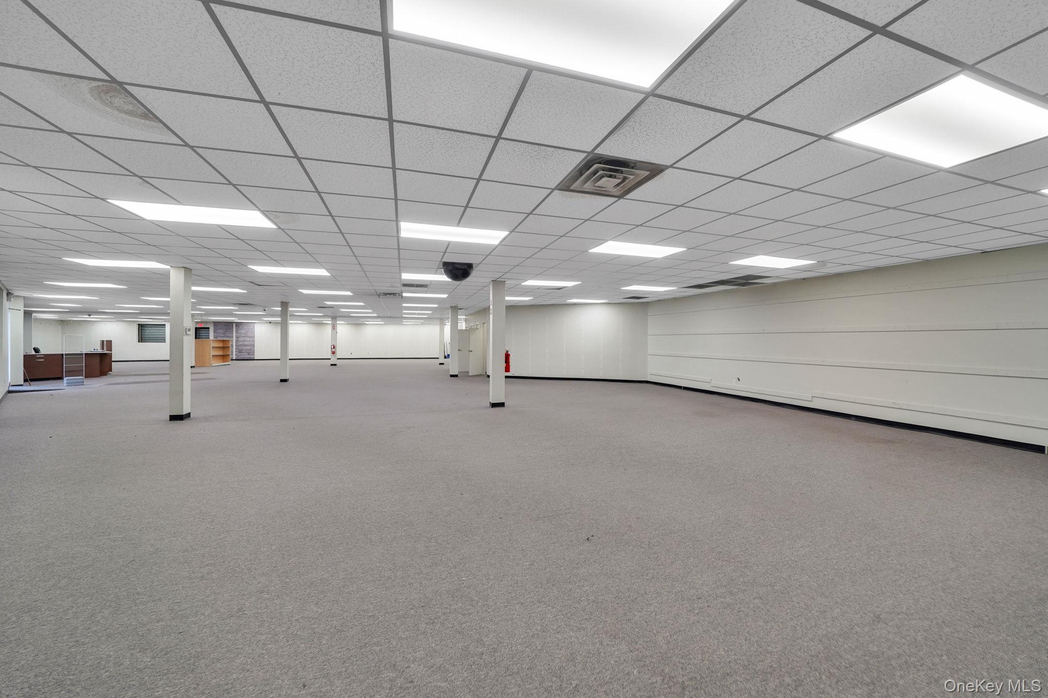 #9 photo, 150 W Sunrise Highway, Lindenhurst , NY 11757