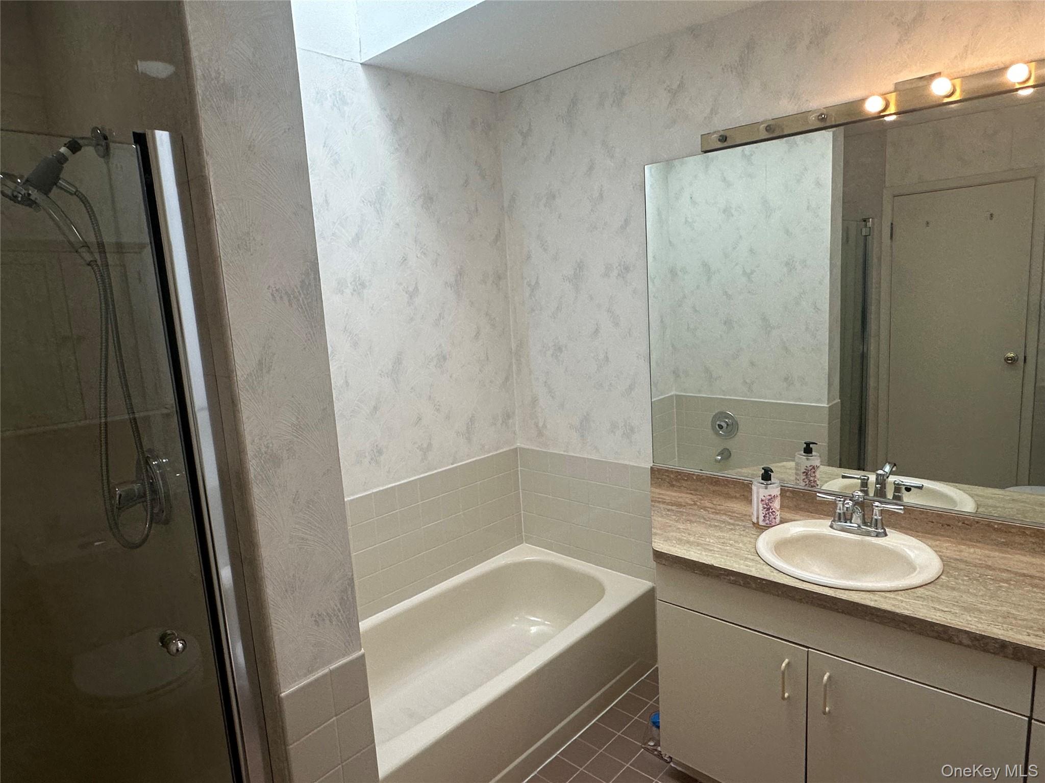 #13 photo, 100 Baker Court, Island Park , NY 11558