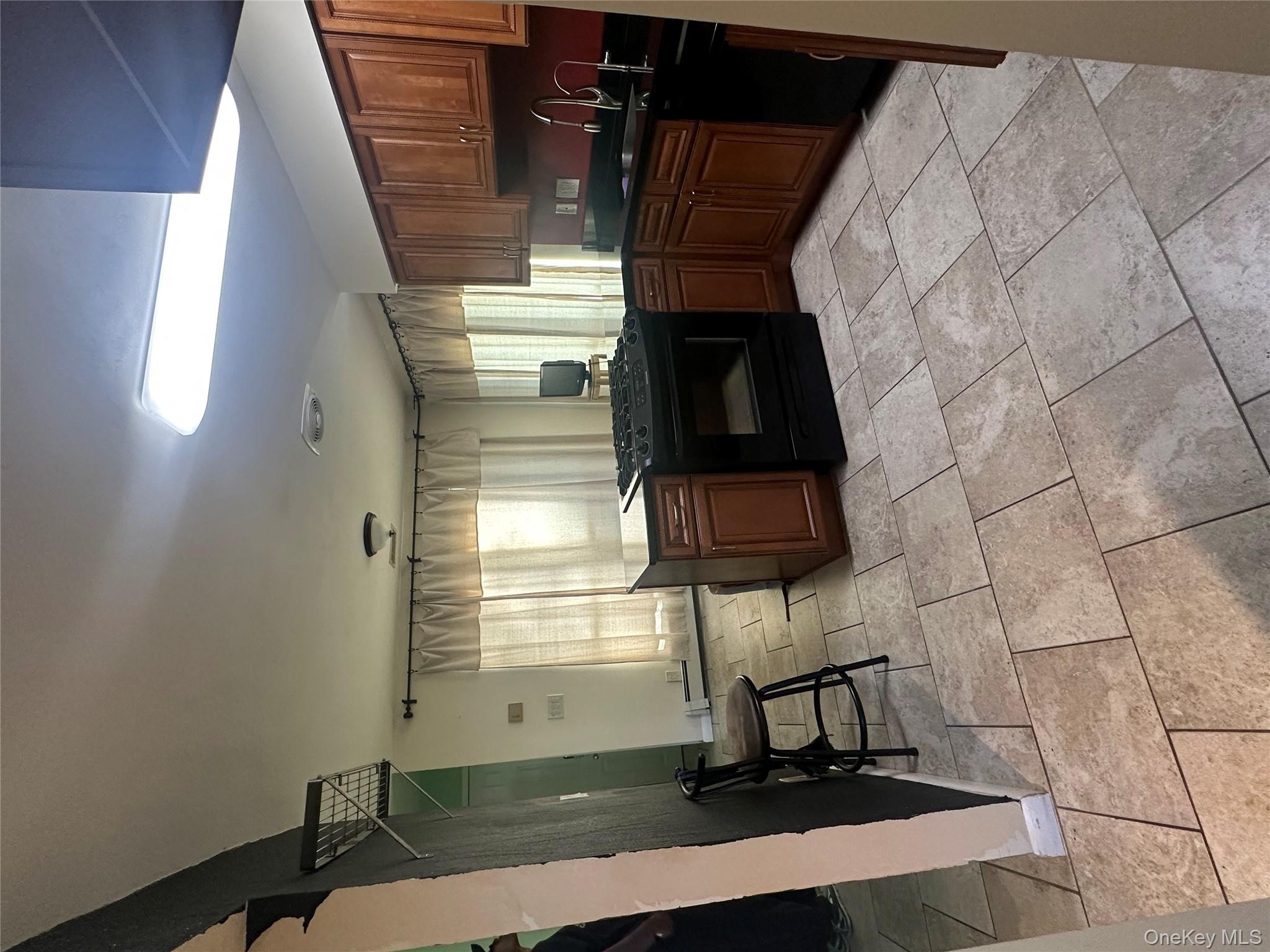 #4 photo, 100 Baker Court, Island Park , NY 11558