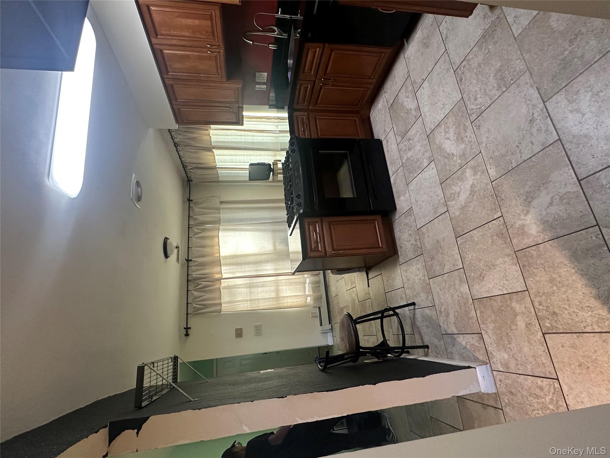 #6 photo, 100 Baker Court, Island Park , NY 11558