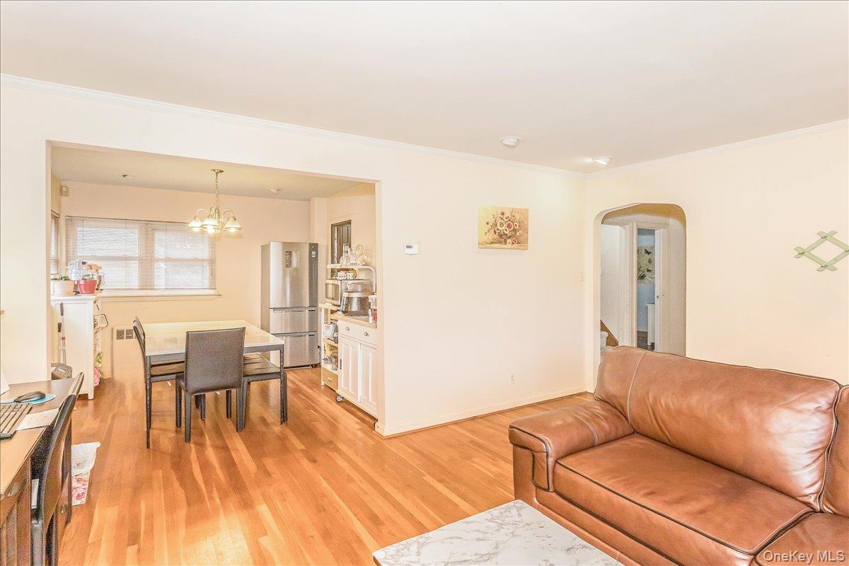 #7 photo, 1683 Stewart Avenue, New Hyde Park , NY 11040