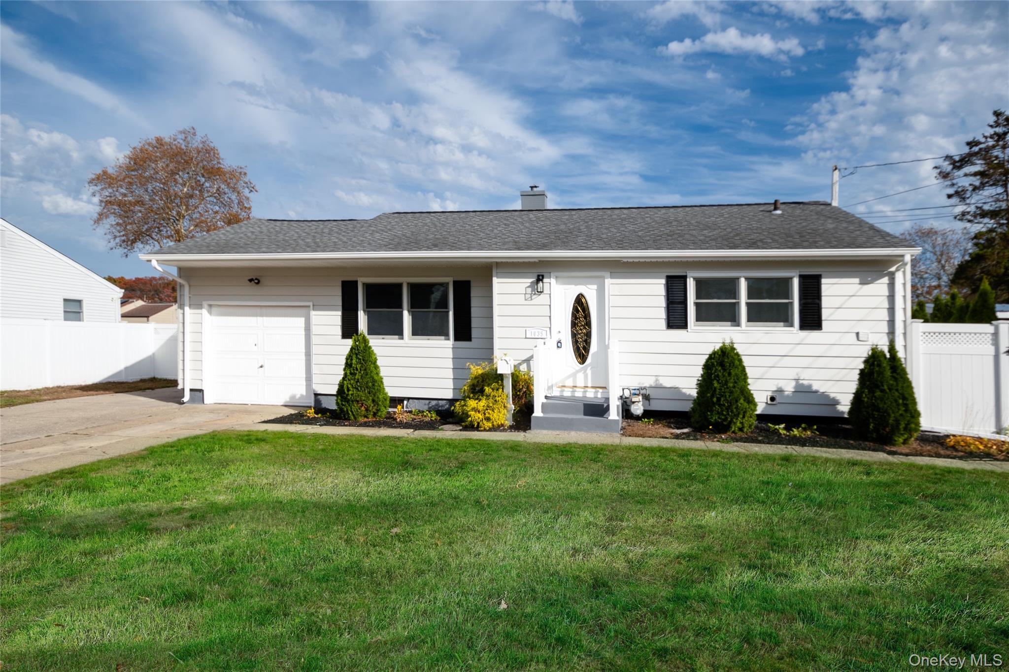 #1 photo, 1039 Carll Drive, Bay Shore , NY 11706