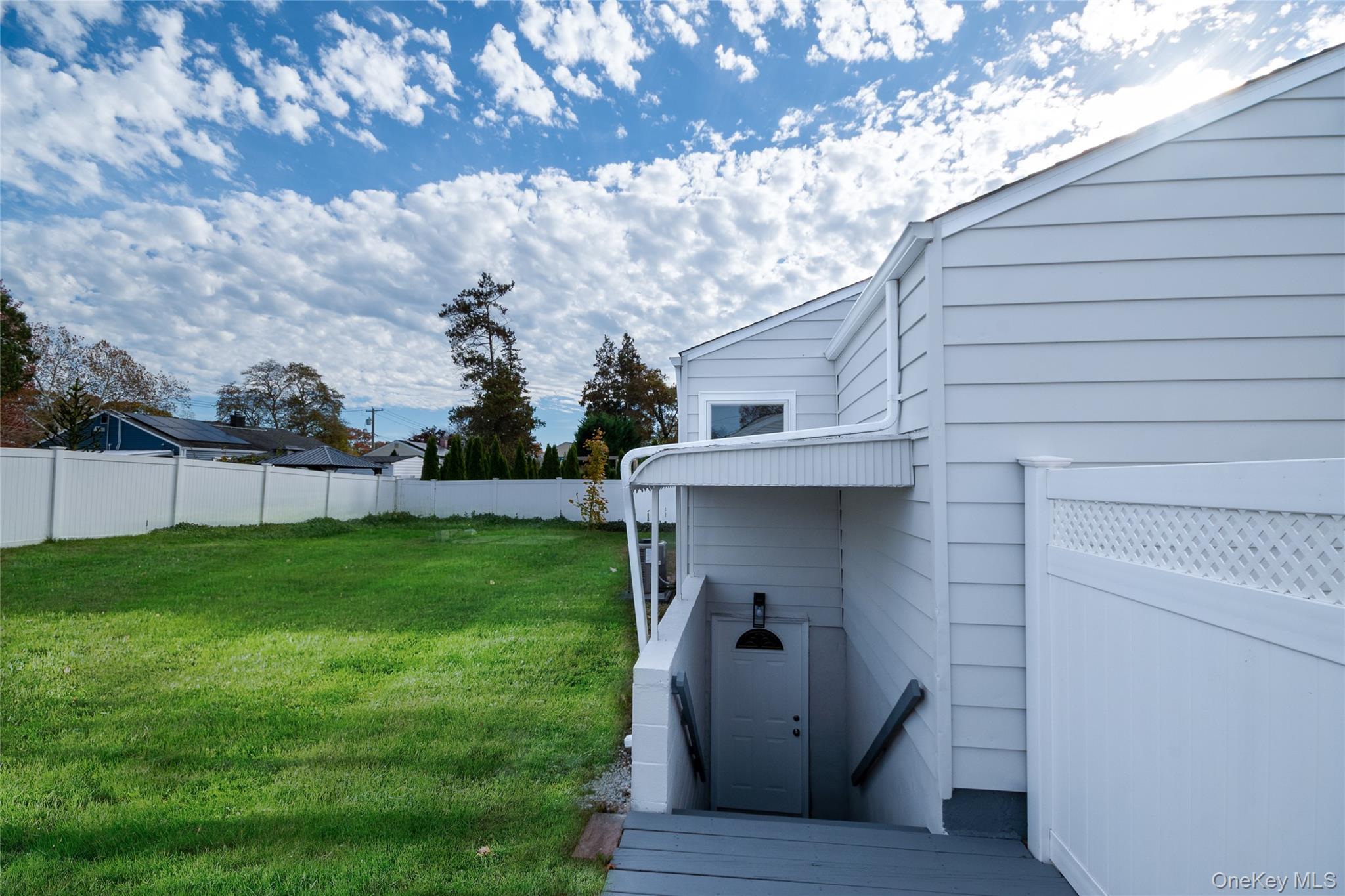 #4 photo, 1039 Carll Drive, Bay Shore , NY 11706