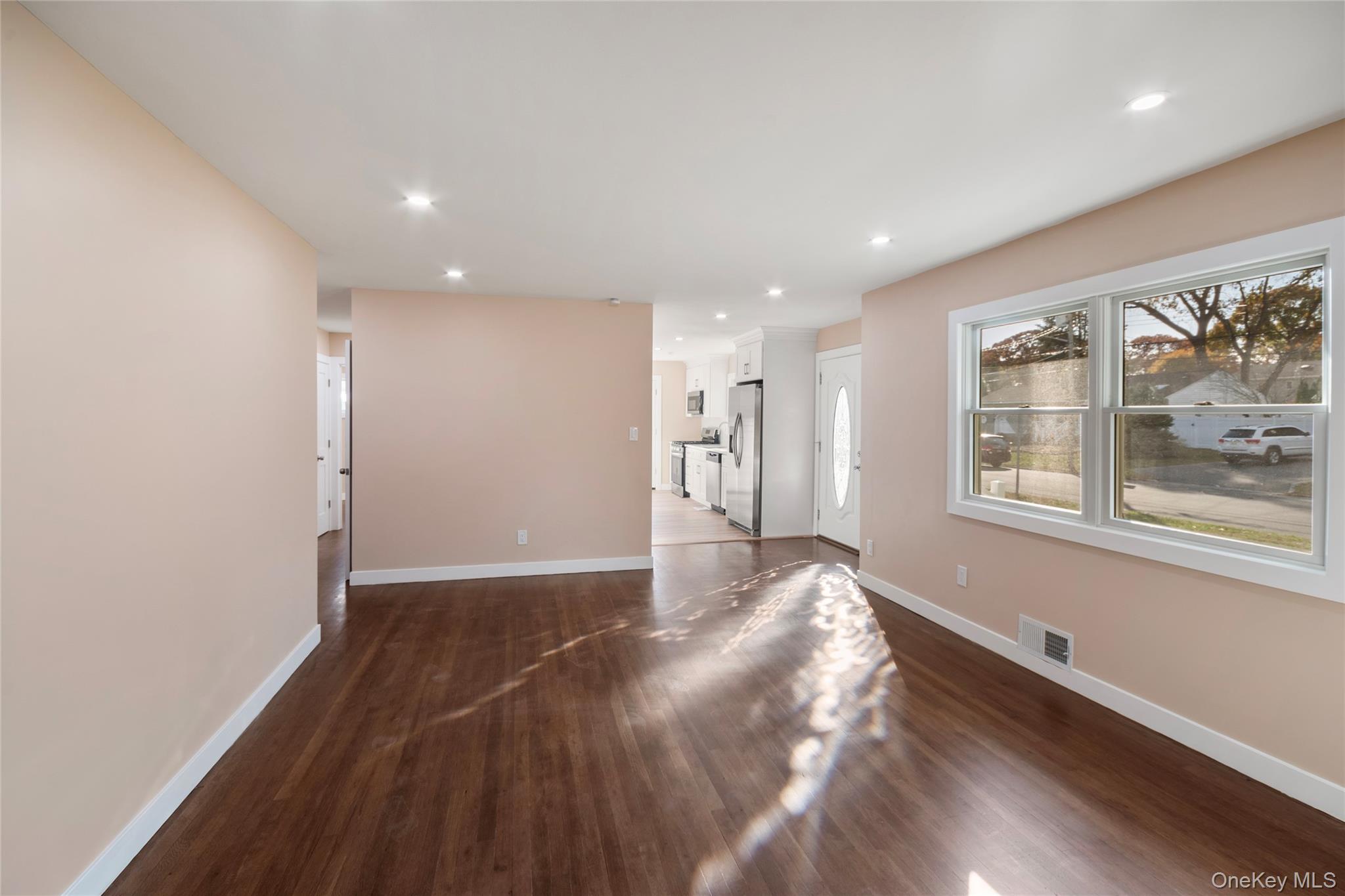 #9 photo, 1039 Carll Drive, Bay Shore , NY 11706