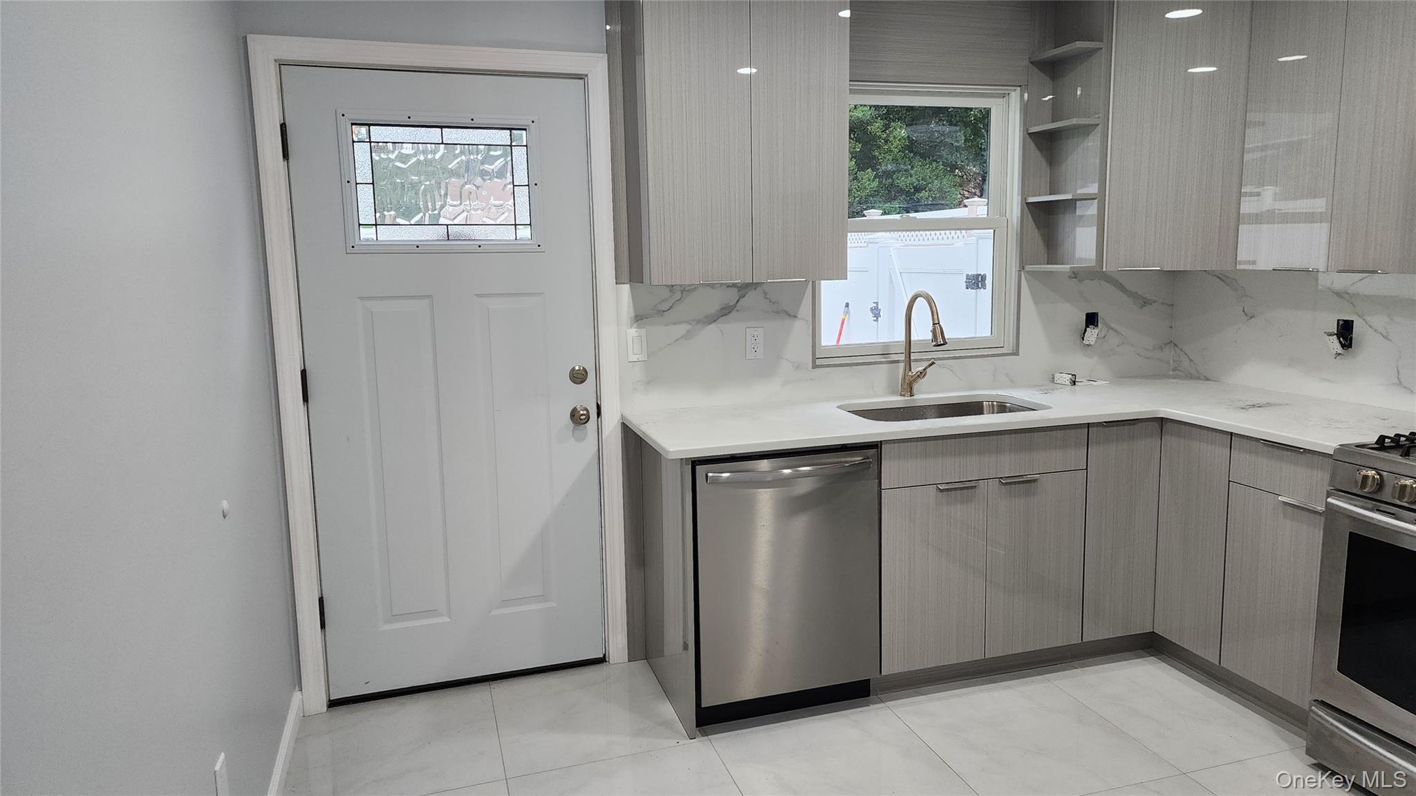 #9 photo, 126 Forest Avenue, Glen Cove , NY 11542