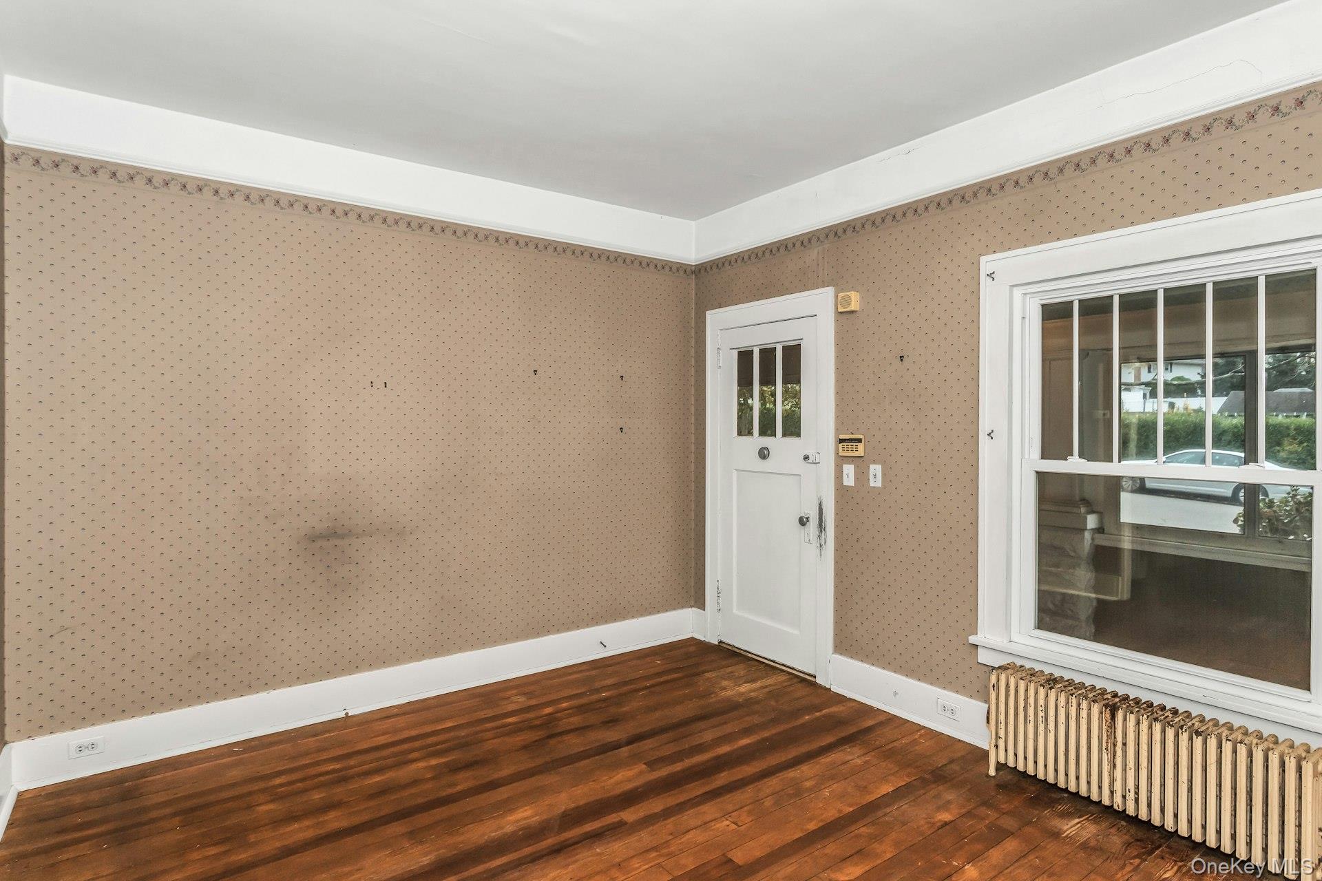 #4 photo, 41 Washington Place, Northport , NY 11768