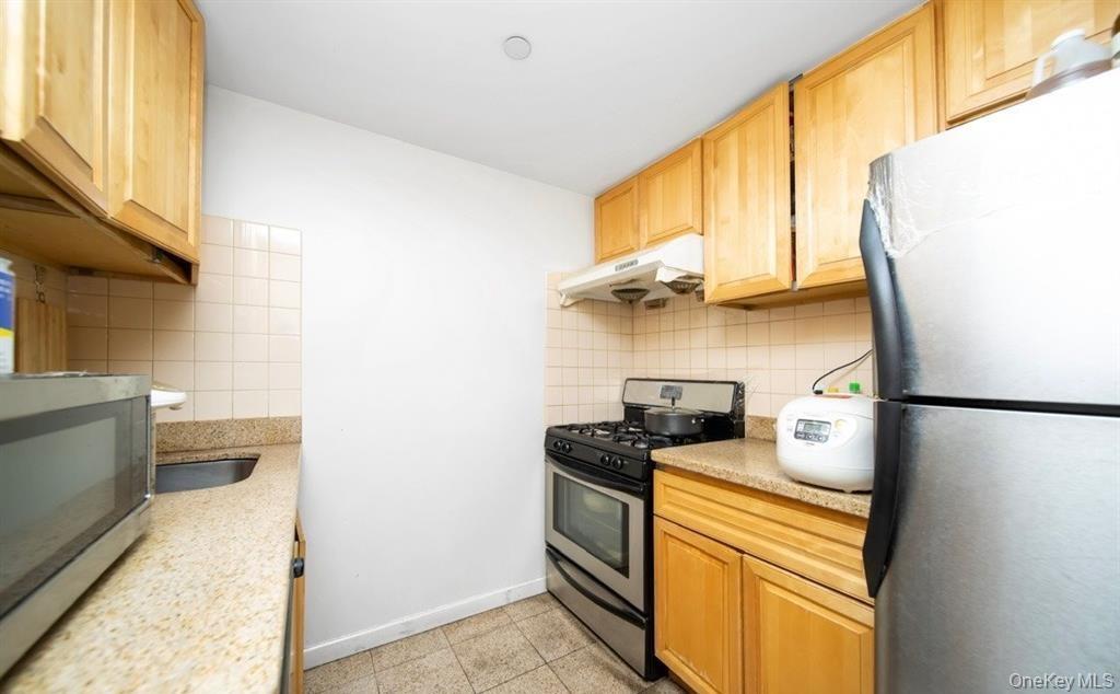 #11 photo, 136-16 35th Avenue, Flushing , NY 11354