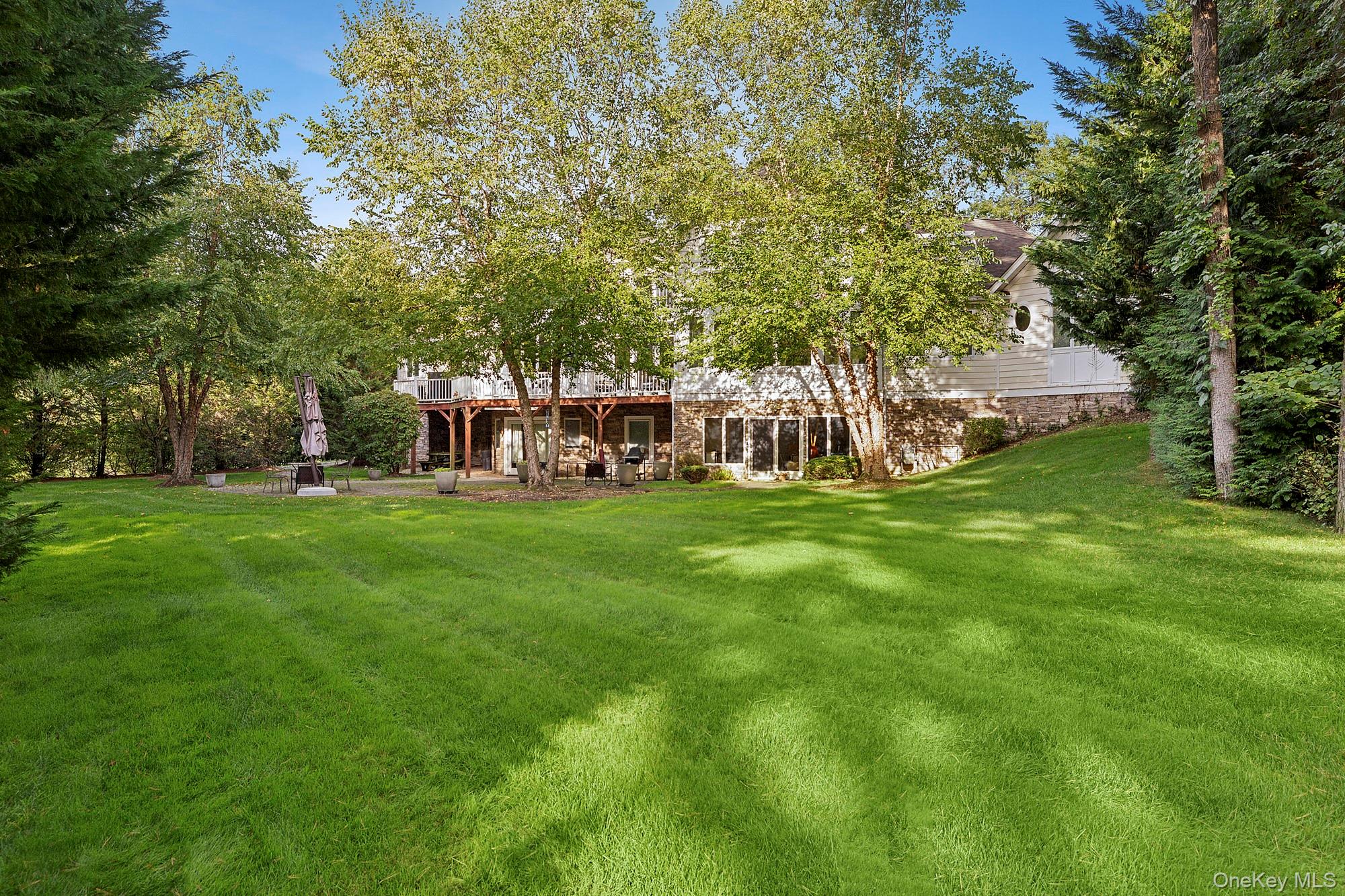 #7 photo, 144 Round Swamp Road, West Hills , NY 11743