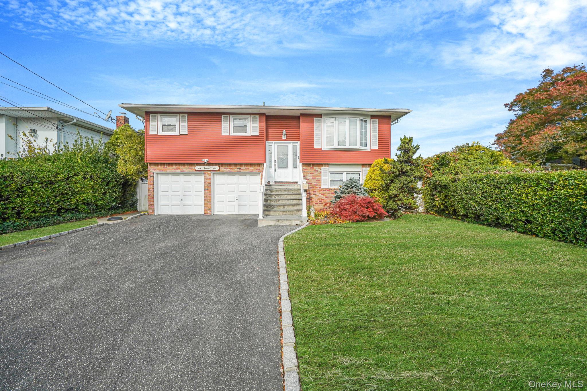 #1 photo, 501 Windmill Avenue, West Babylon , NY 11704