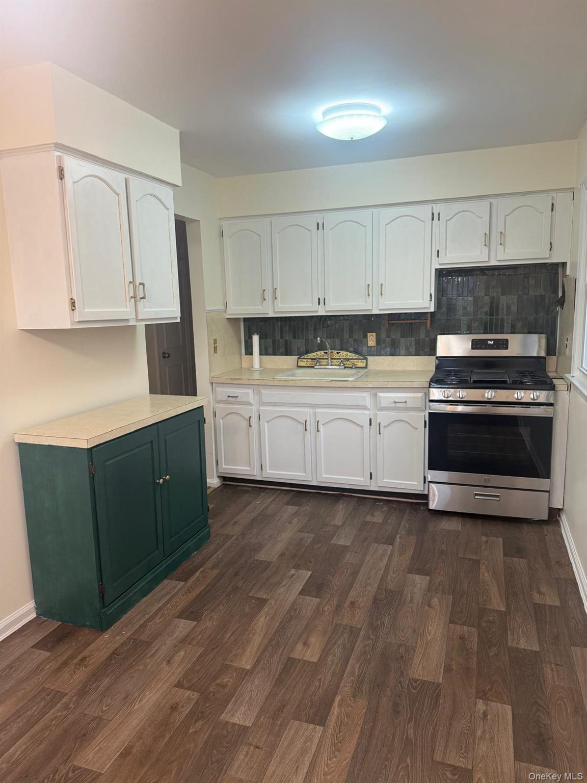 #6 photo, 110 Evergreen Avenue, Lynbrook , NY 11563