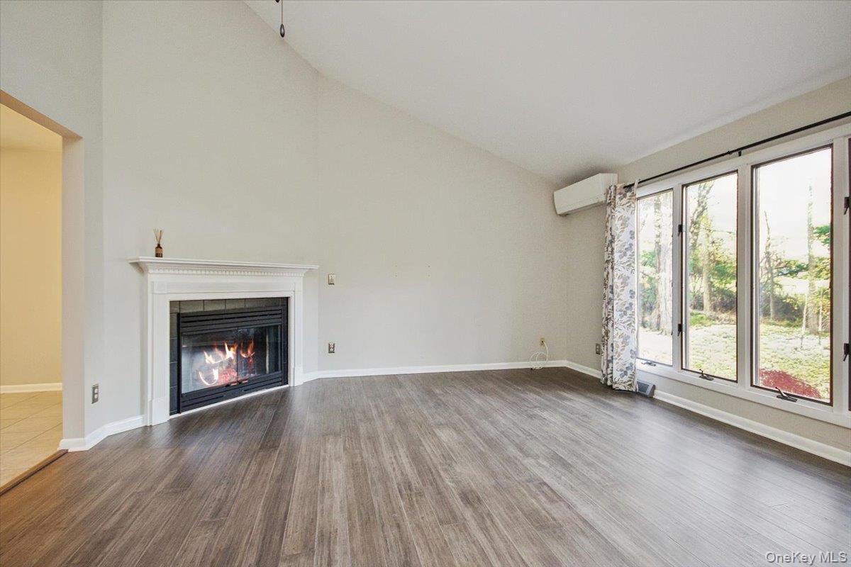 #13 photo, 102 Old Post Road, Marlboro , NY 12542