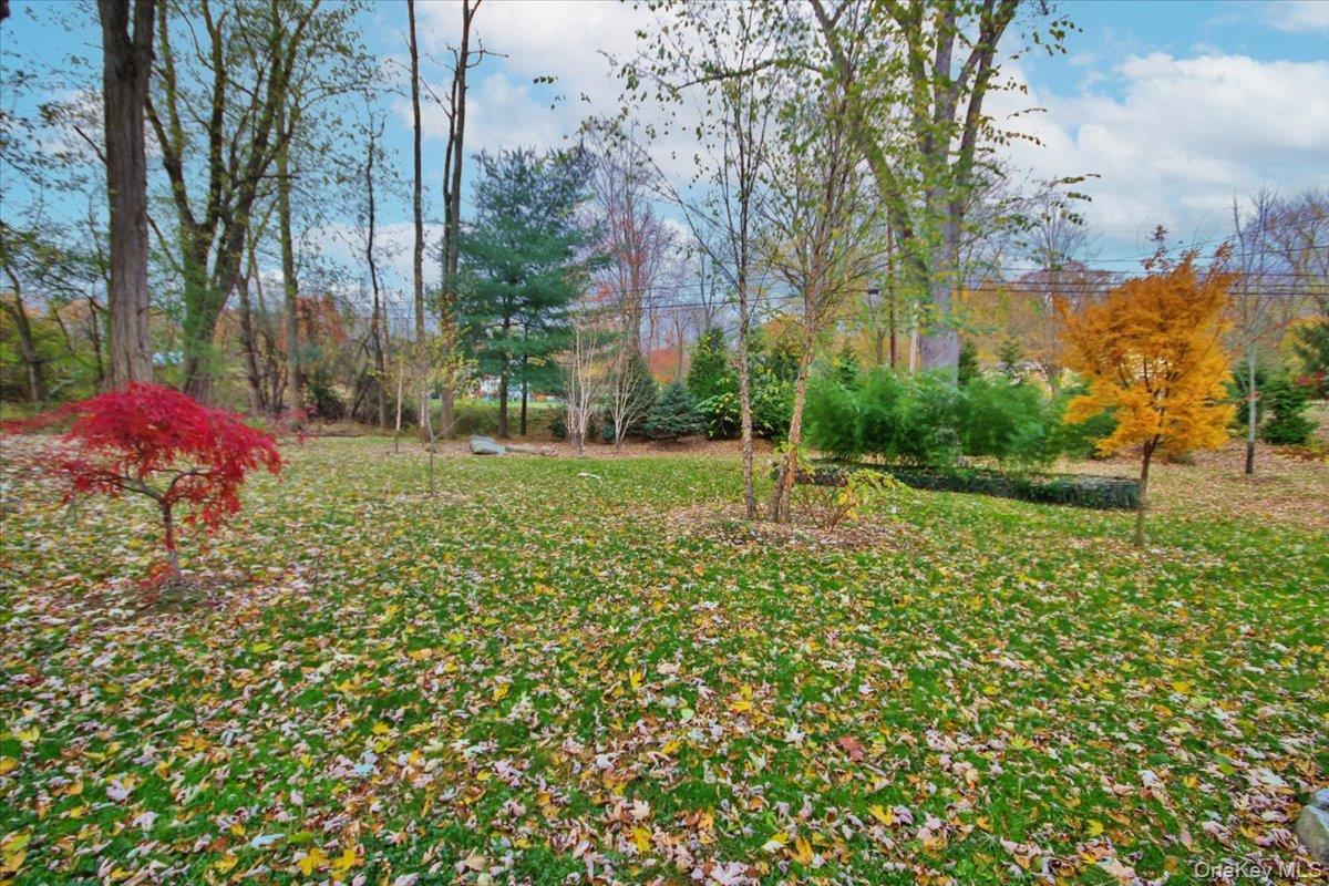 #4 photo, 102 Old Post Road, Marlboro , NY 12542