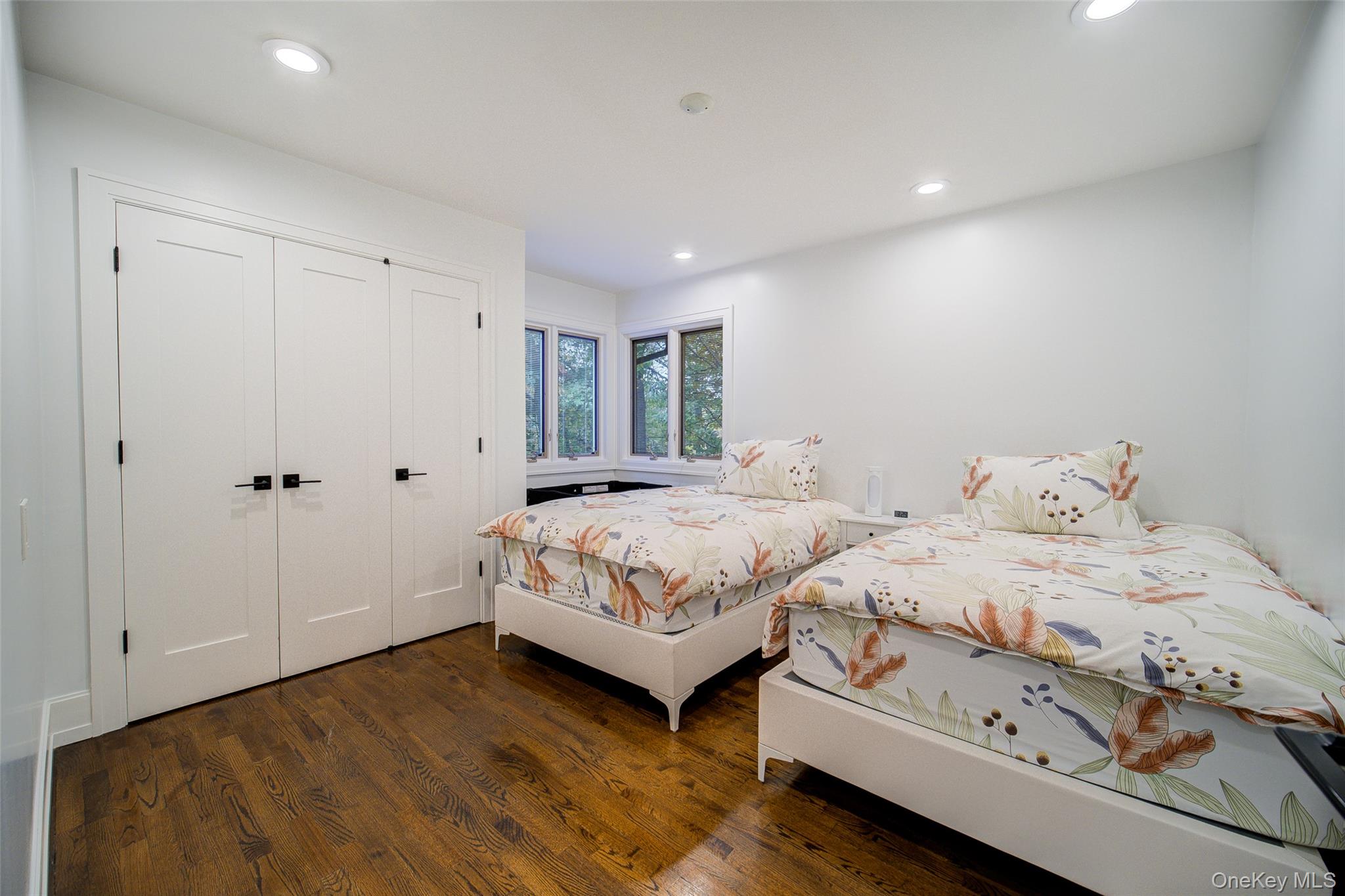 #19 photo, 4 Ayr Court, Airmont , NY 10901