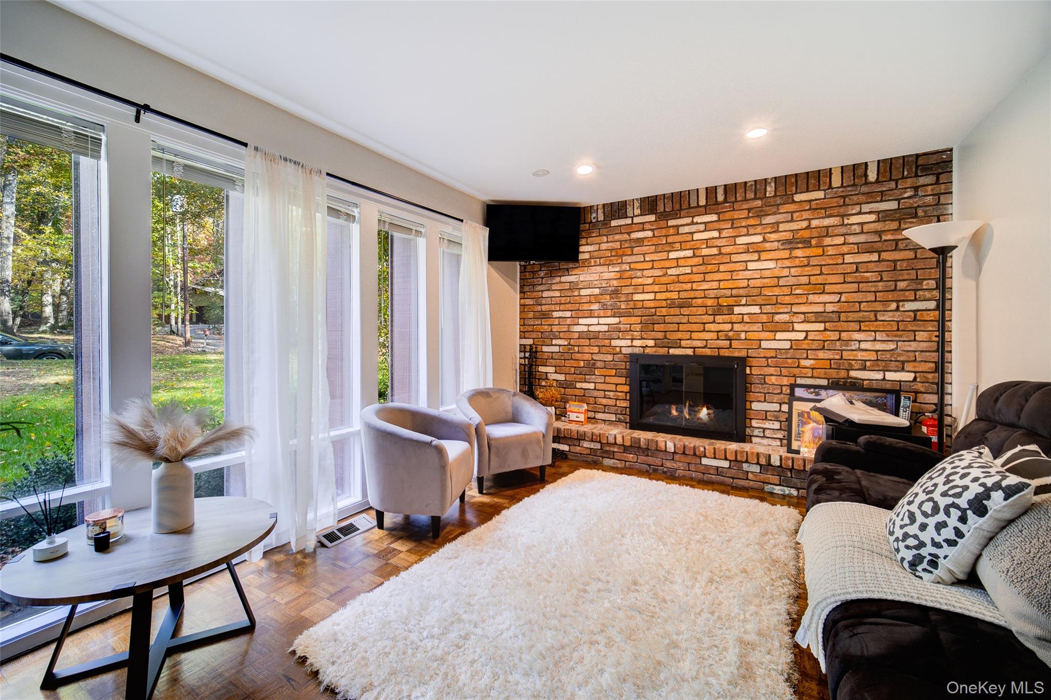 #6 photo, 4 Ayr Court, Airmont , NY 10901