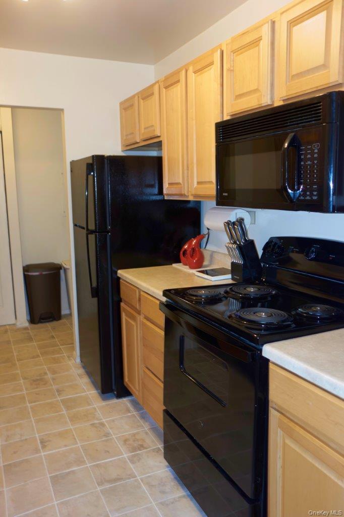 #5 photo, 76 Sterling, Beacon , NY 12508