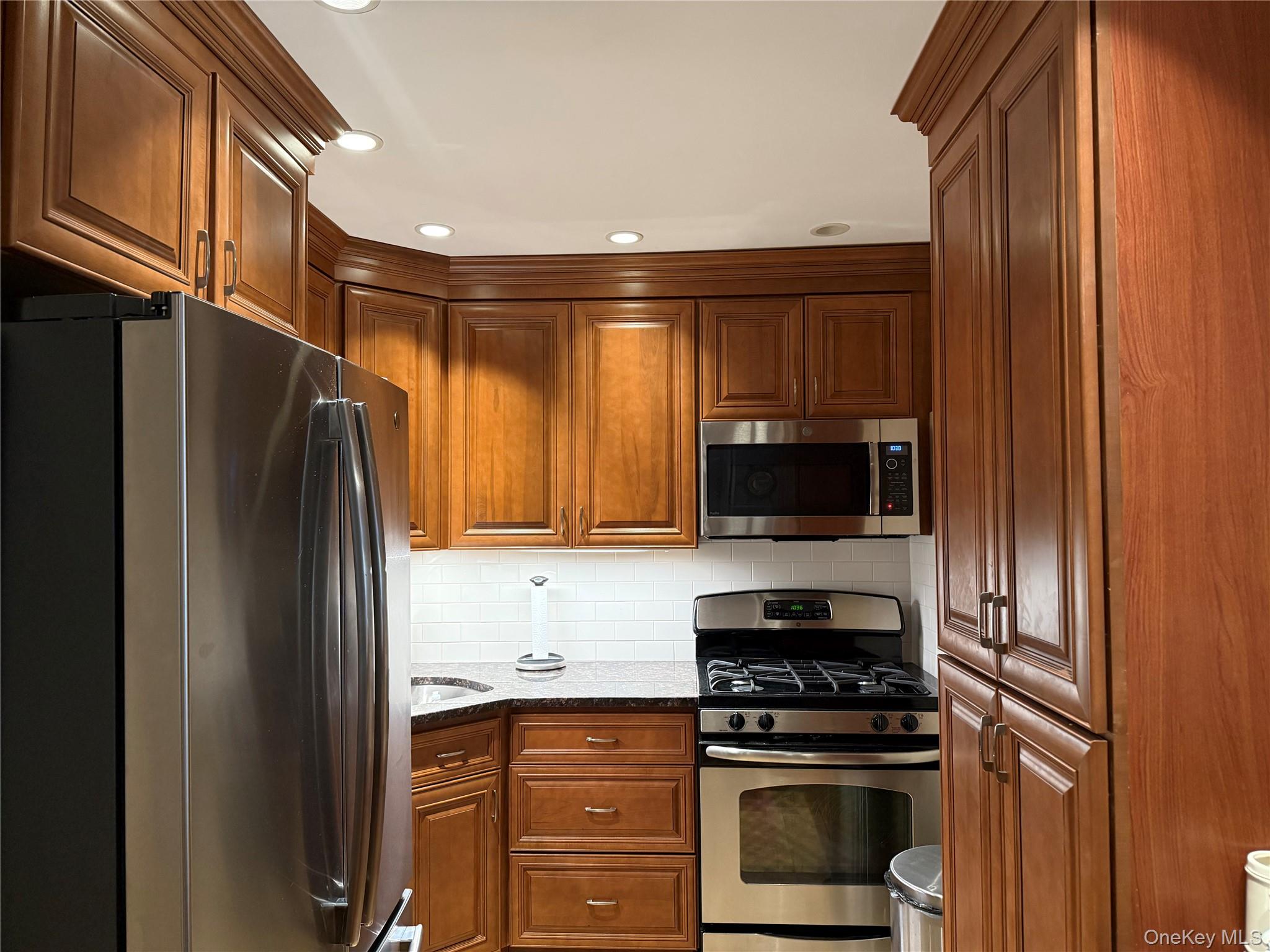 #5 photo, 25 Lake Street, White Plains , NY 10603