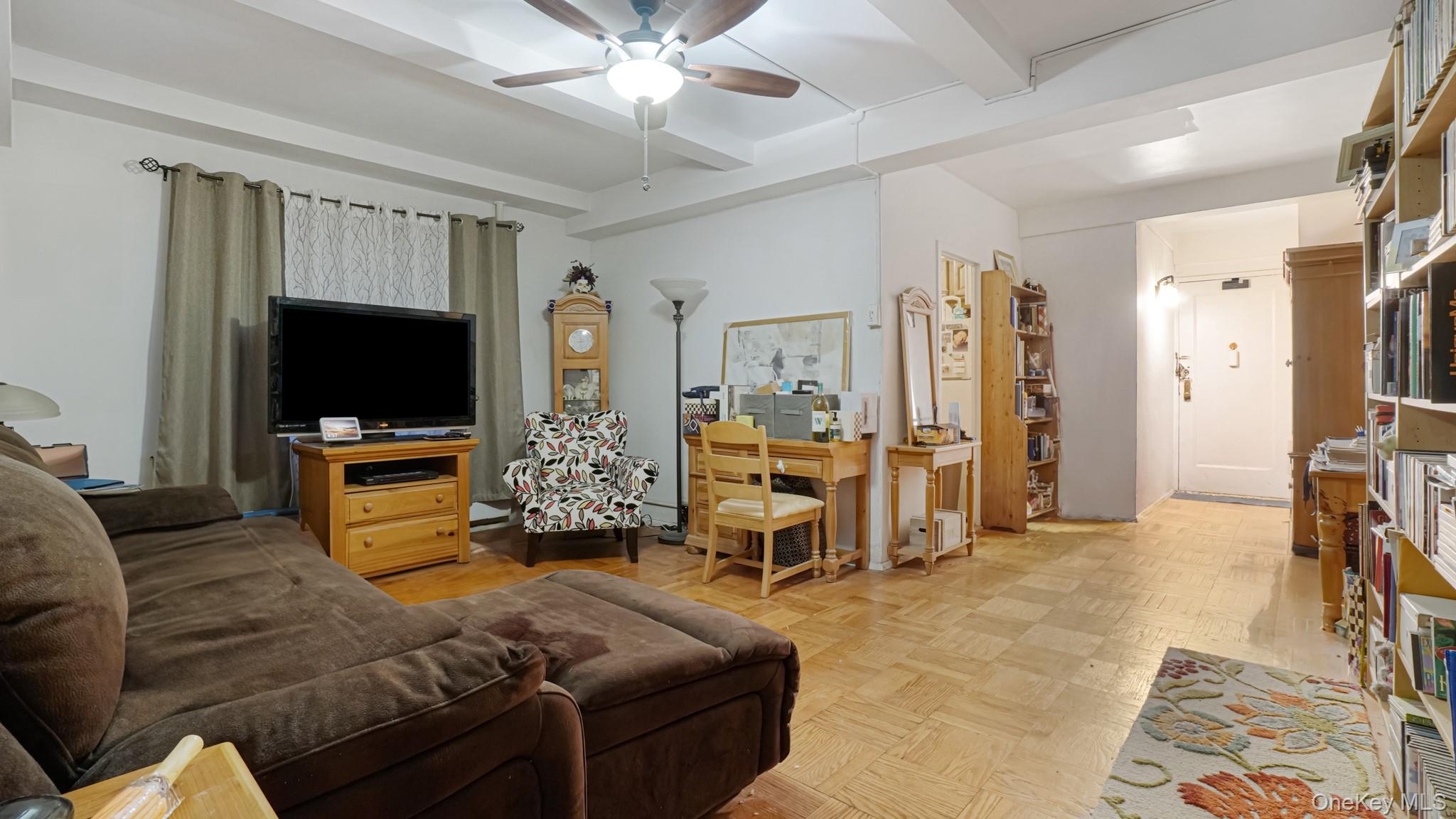 #4 photo, 2075 Saint Raymond Avenue, Bronx , NY 10462