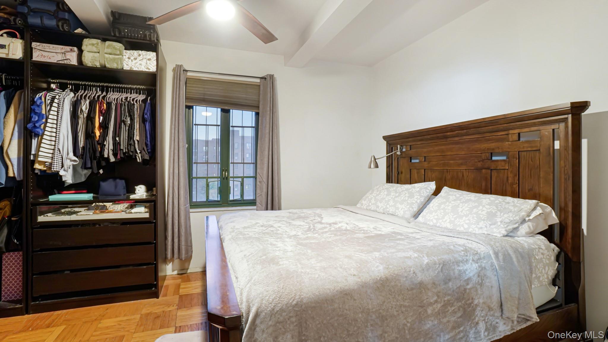 #5 photo, 2075 Saint Raymond Avenue, Bronx , NY 10462