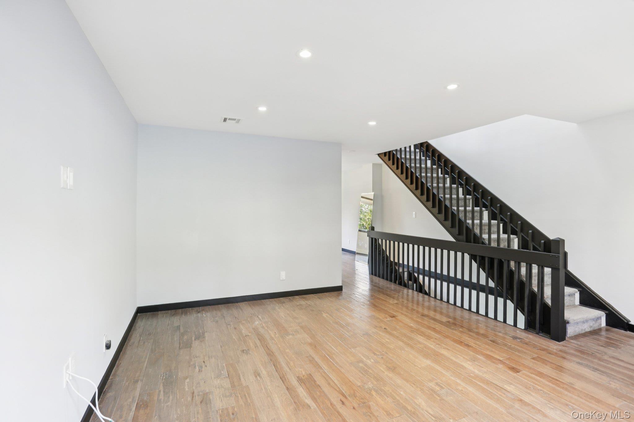 #4 photo, 6 Pheasant Walk, Peekskill , NY 10566