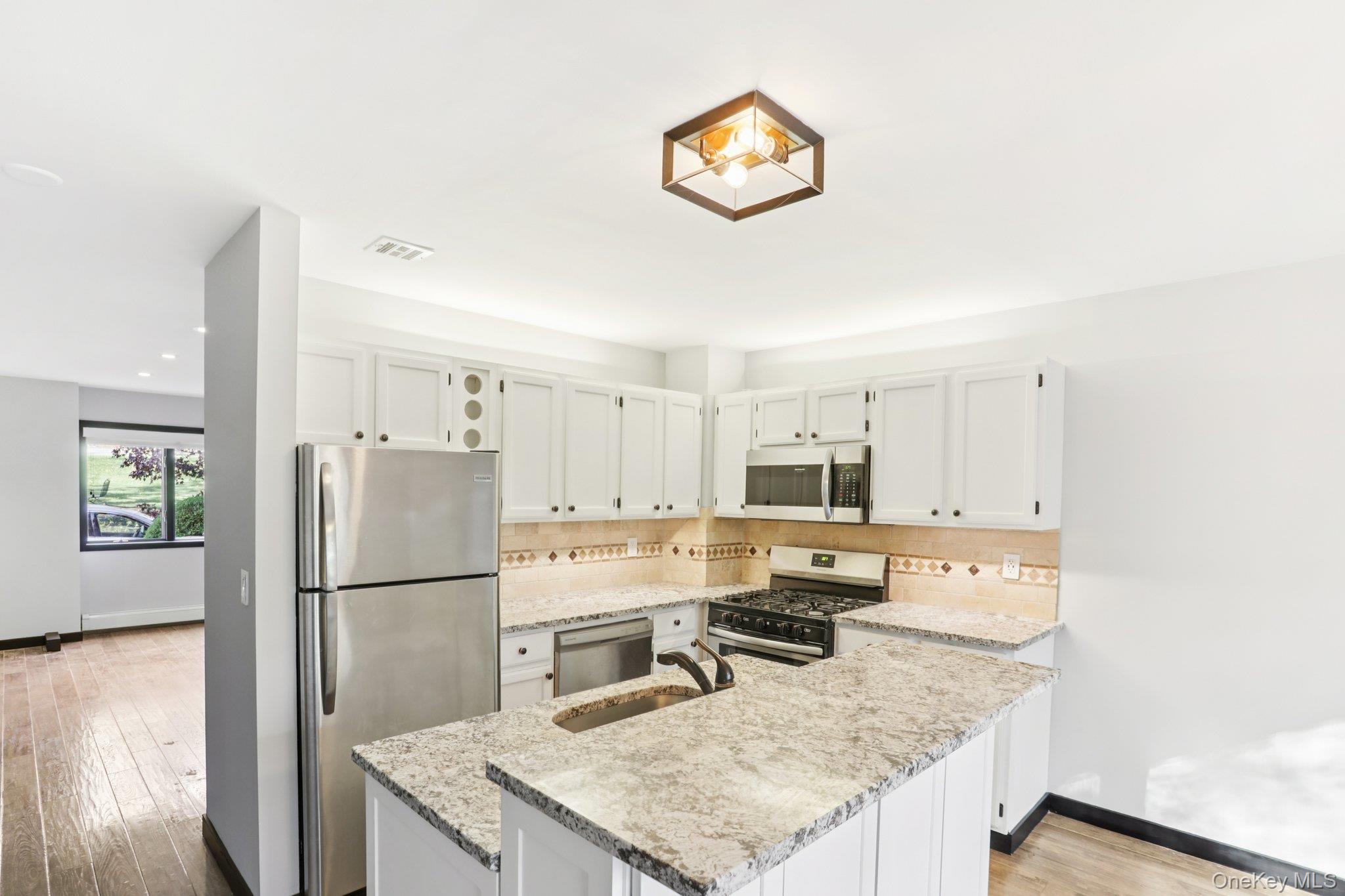 #7 photo, 6 Pheasant Walk, Peekskill , NY 10566