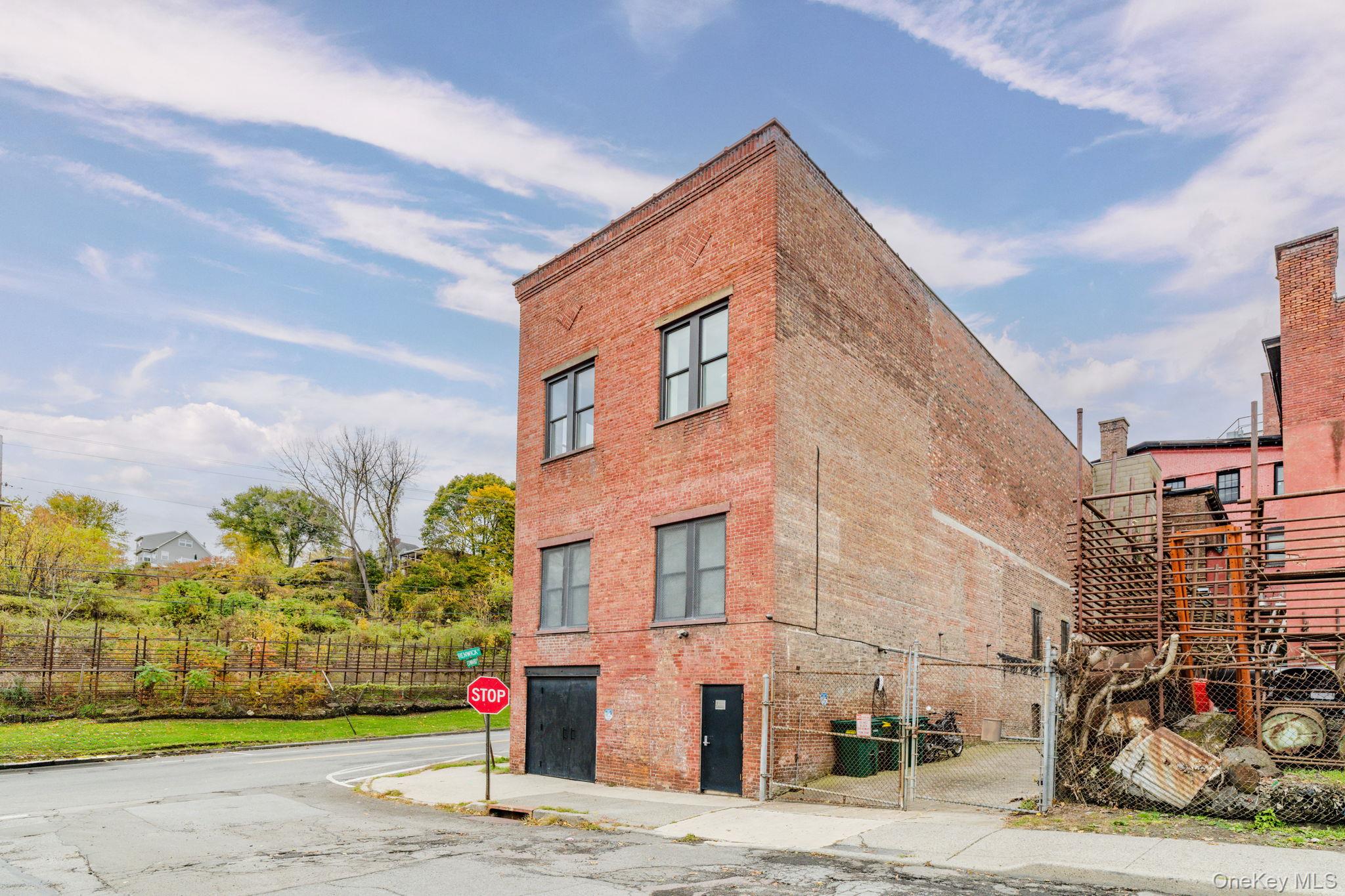 #19 photo, 1 Edward Street, Newburgh , NY 12550