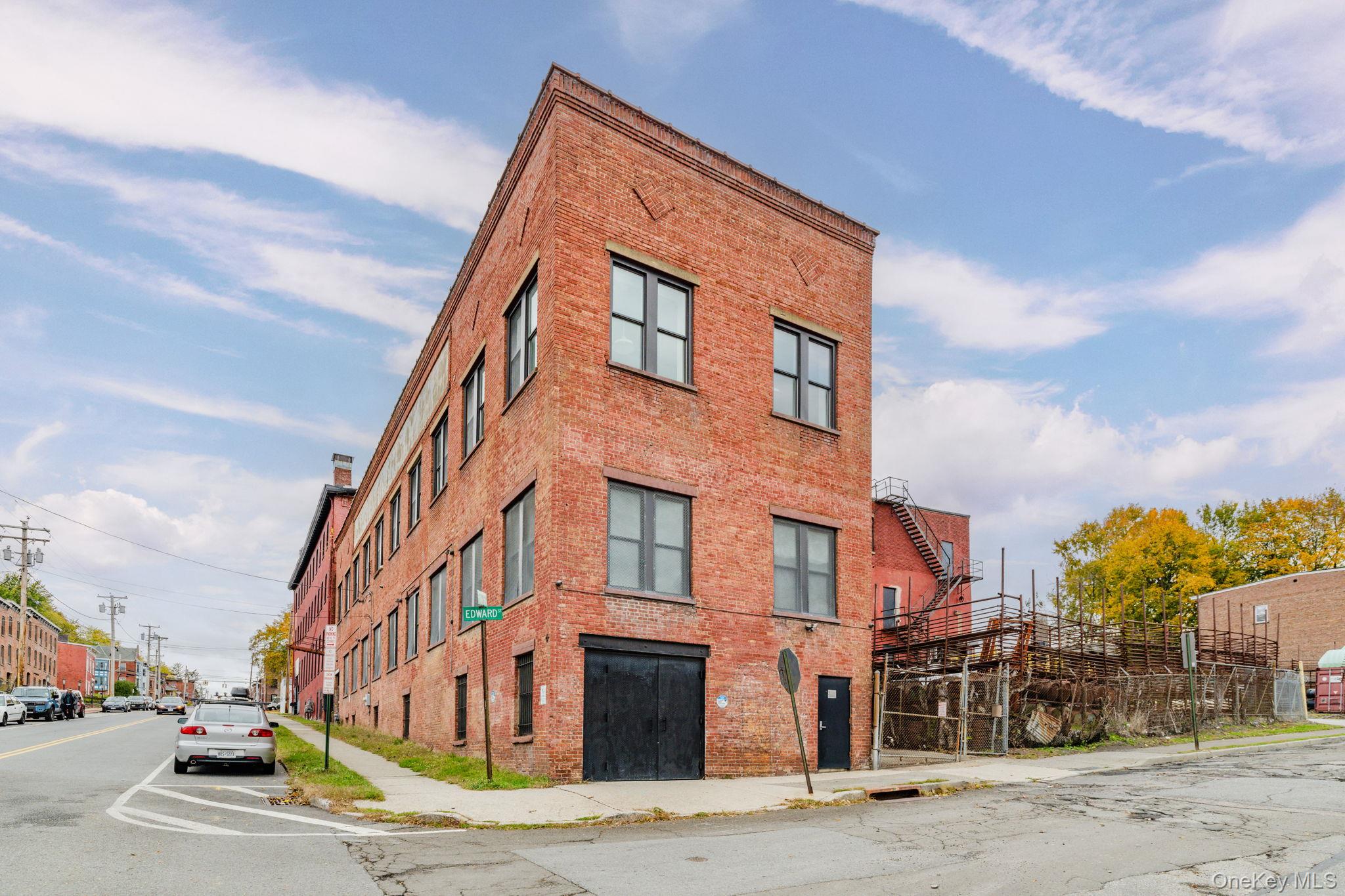 #4 photo, 1 Edward Street, Newburgh , NY 12550