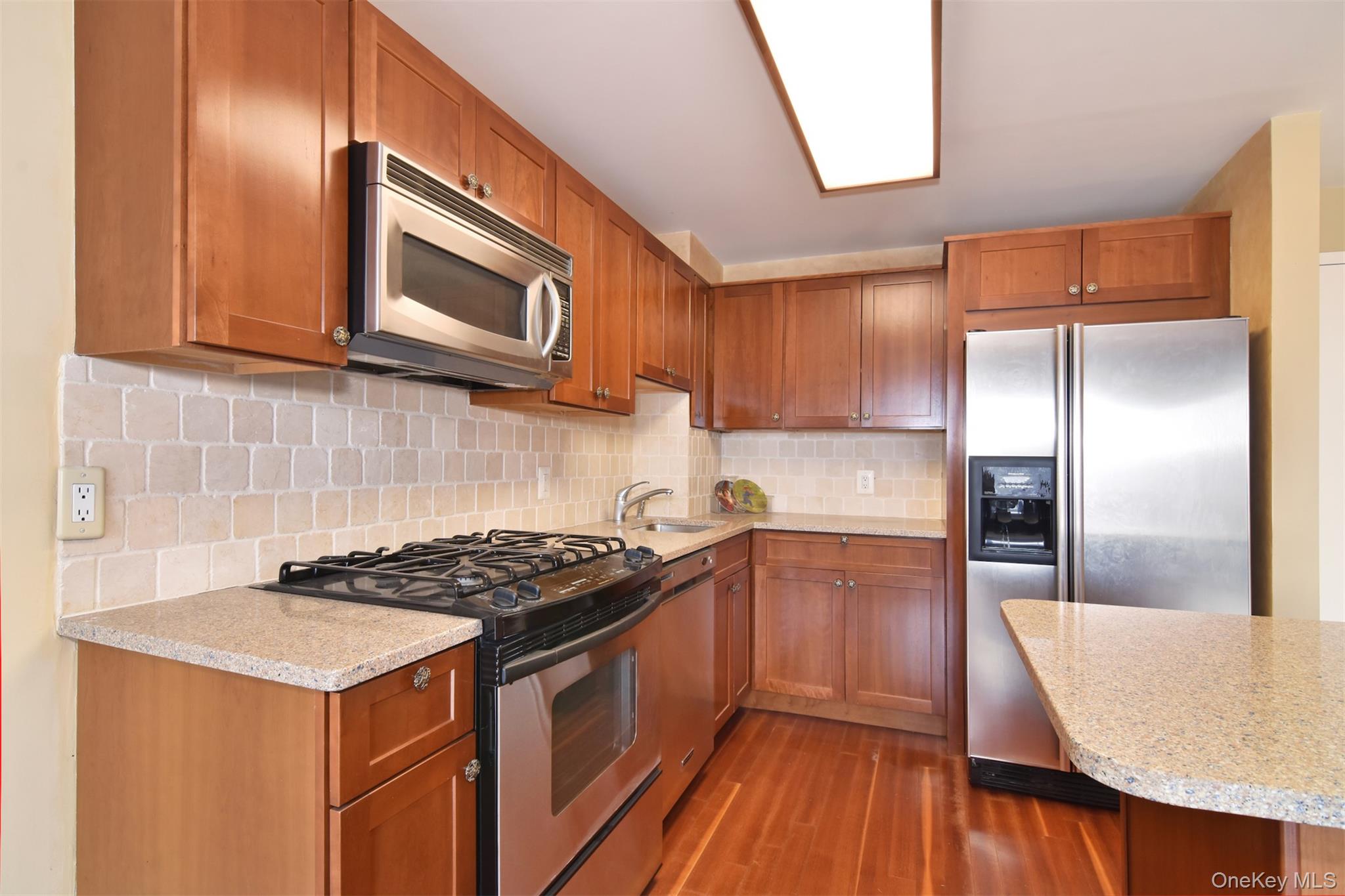 #4 photo, 703 Pelham Road, New Rochelle , NY 10805