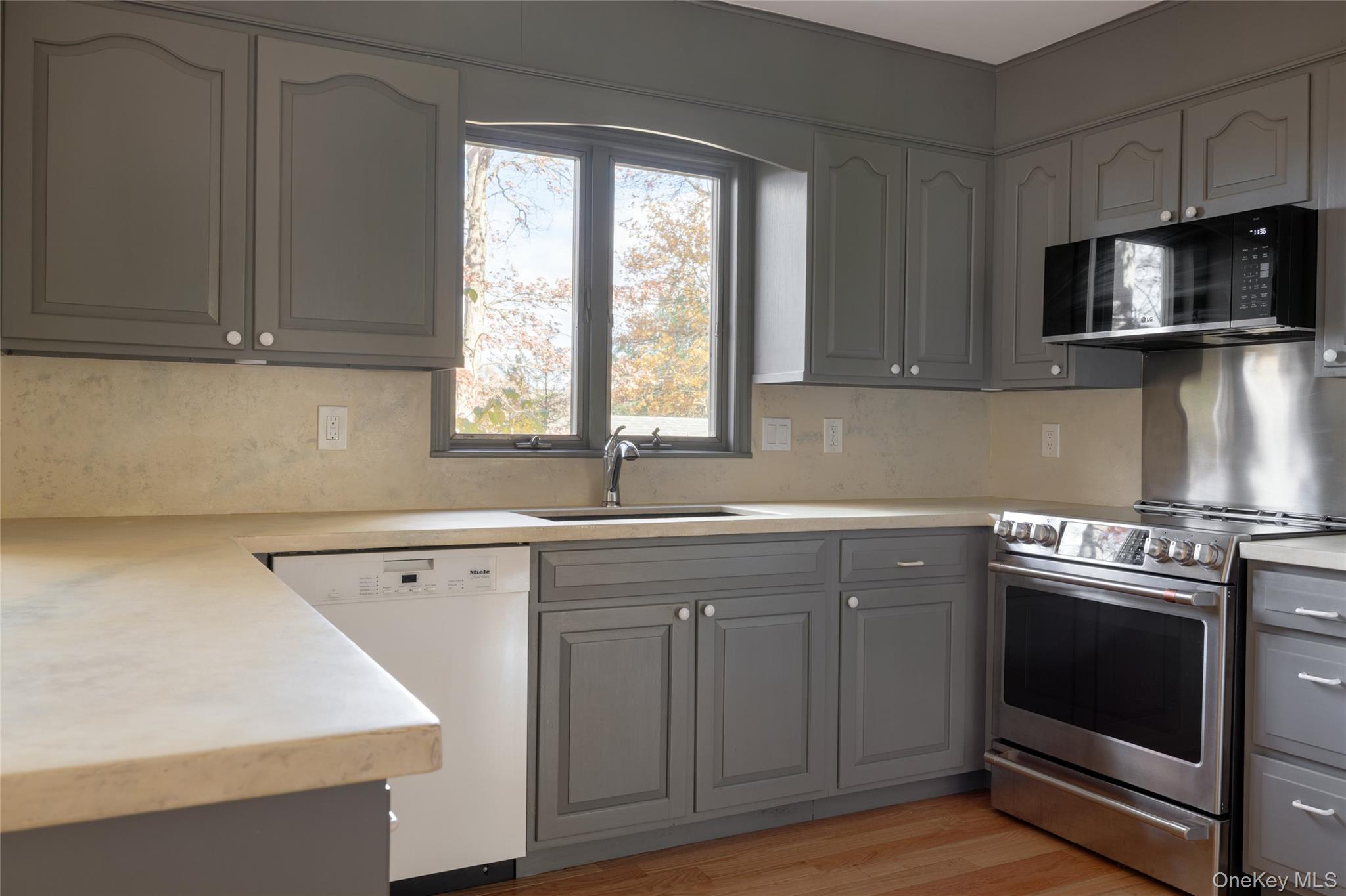 #4 photo, 6 Somers Drive, Rhinebeck , NY 12572