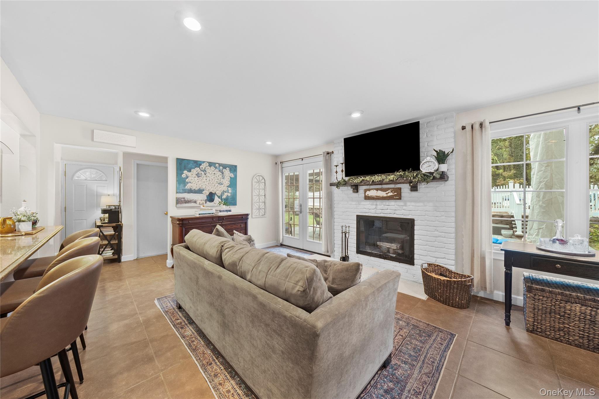 #16 photo, 442 Hoffman Lane, Hauppauge , NY 11788