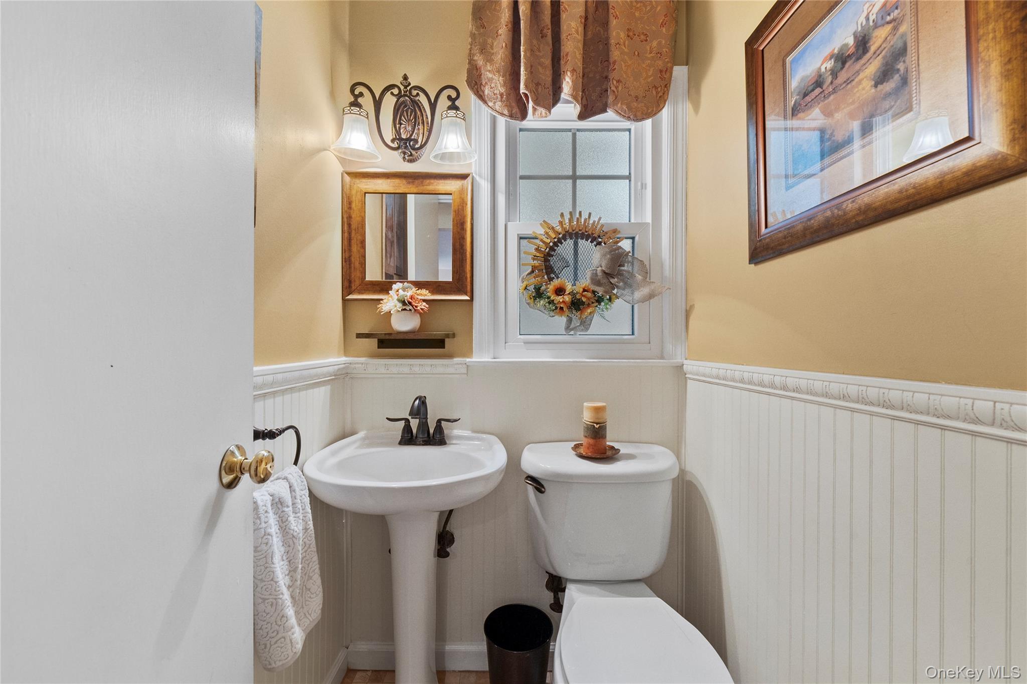 #17 photo, 442 Hoffman Lane, Hauppauge , NY 11788