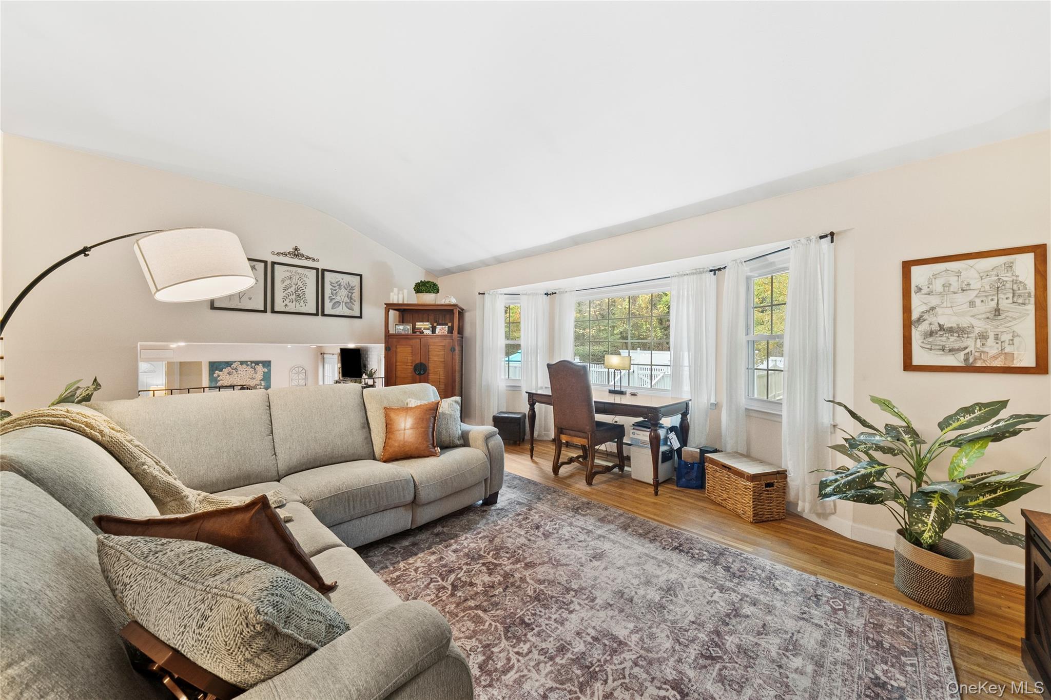 #18 photo, 442 Hoffman Lane, Hauppauge , NY 11788