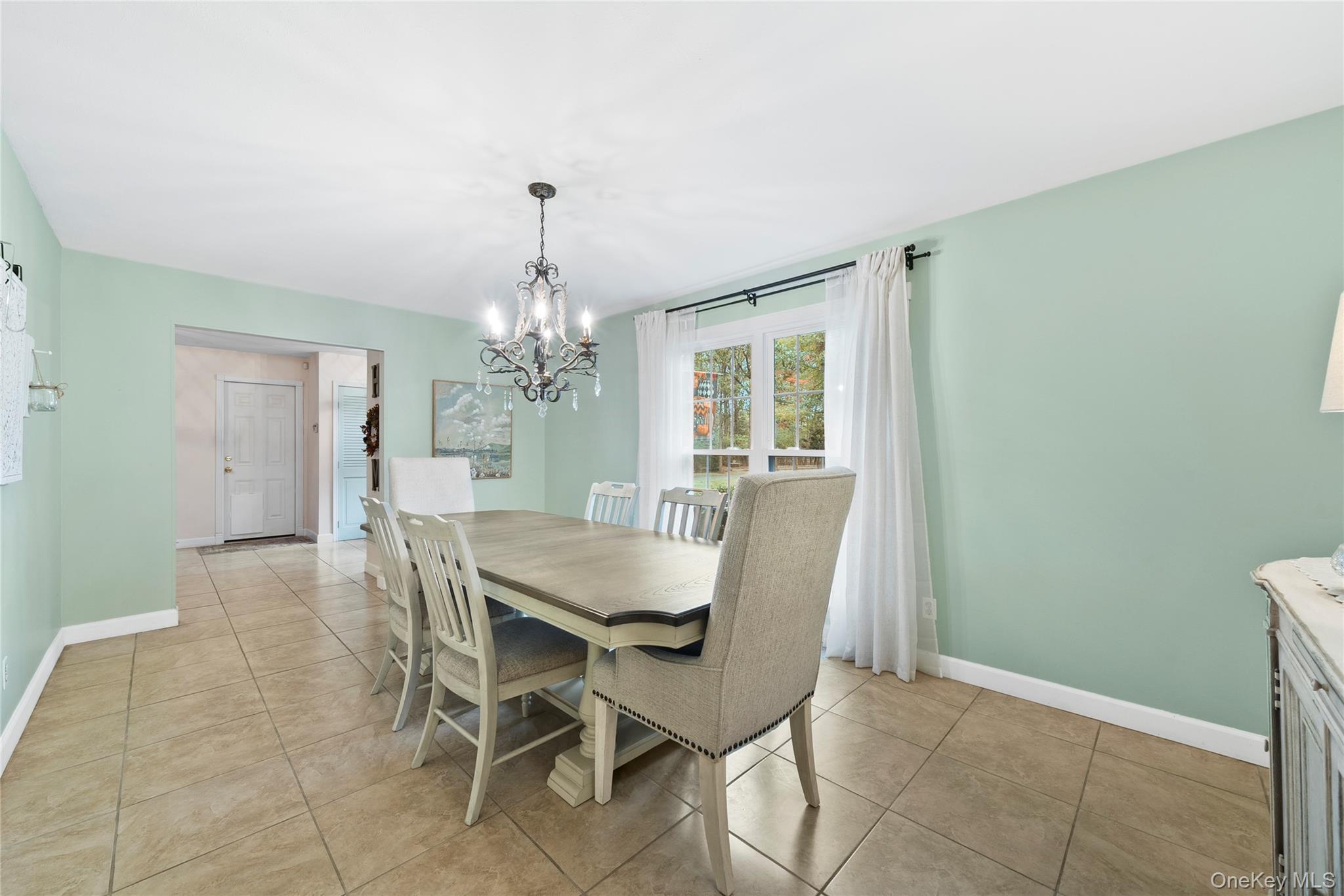 #6 photo, 442 Hoffman Lane, Hauppauge , NY 11788