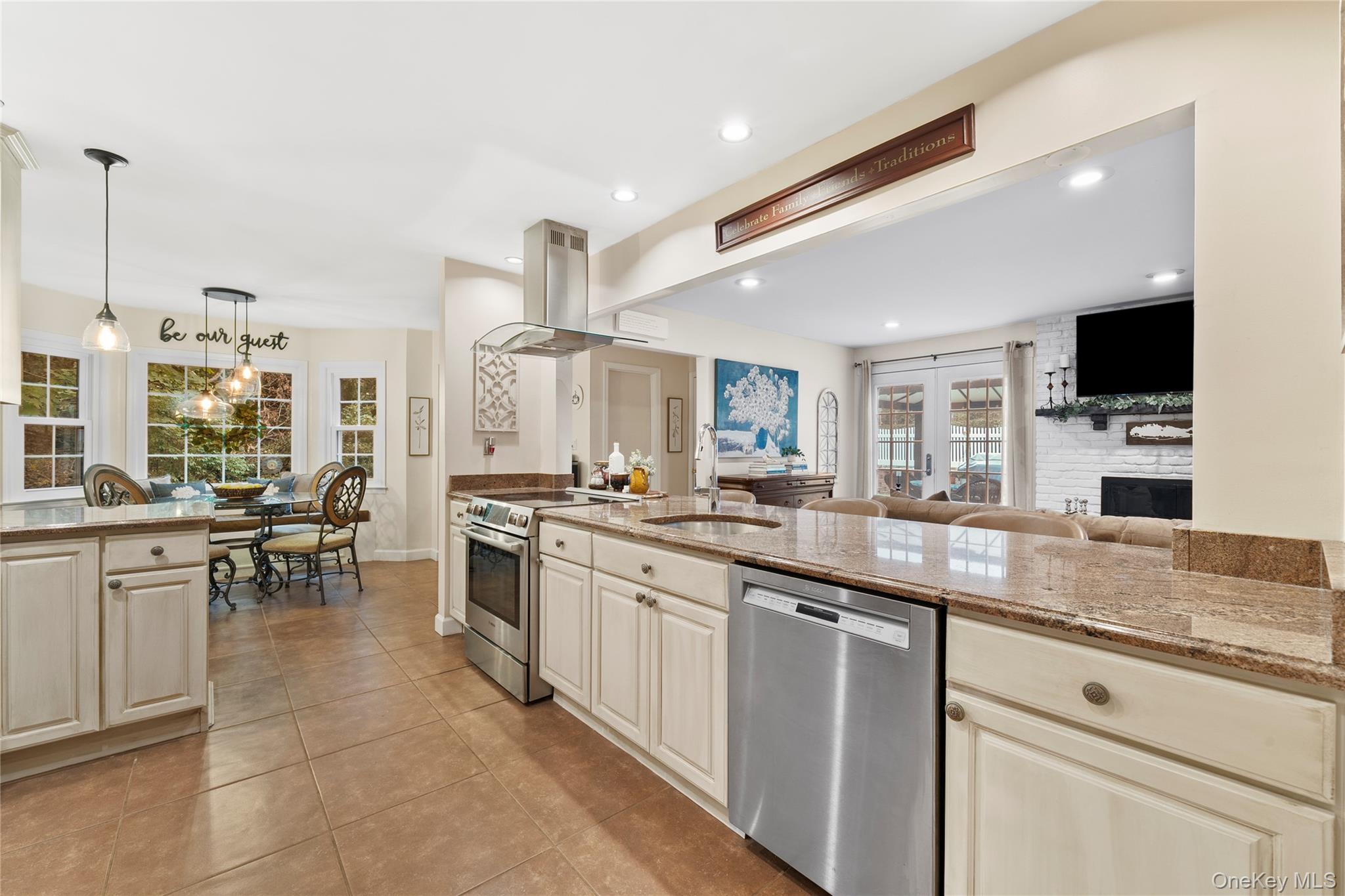 #8 photo, 442 Hoffman Lane, Hauppauge , NY 11788