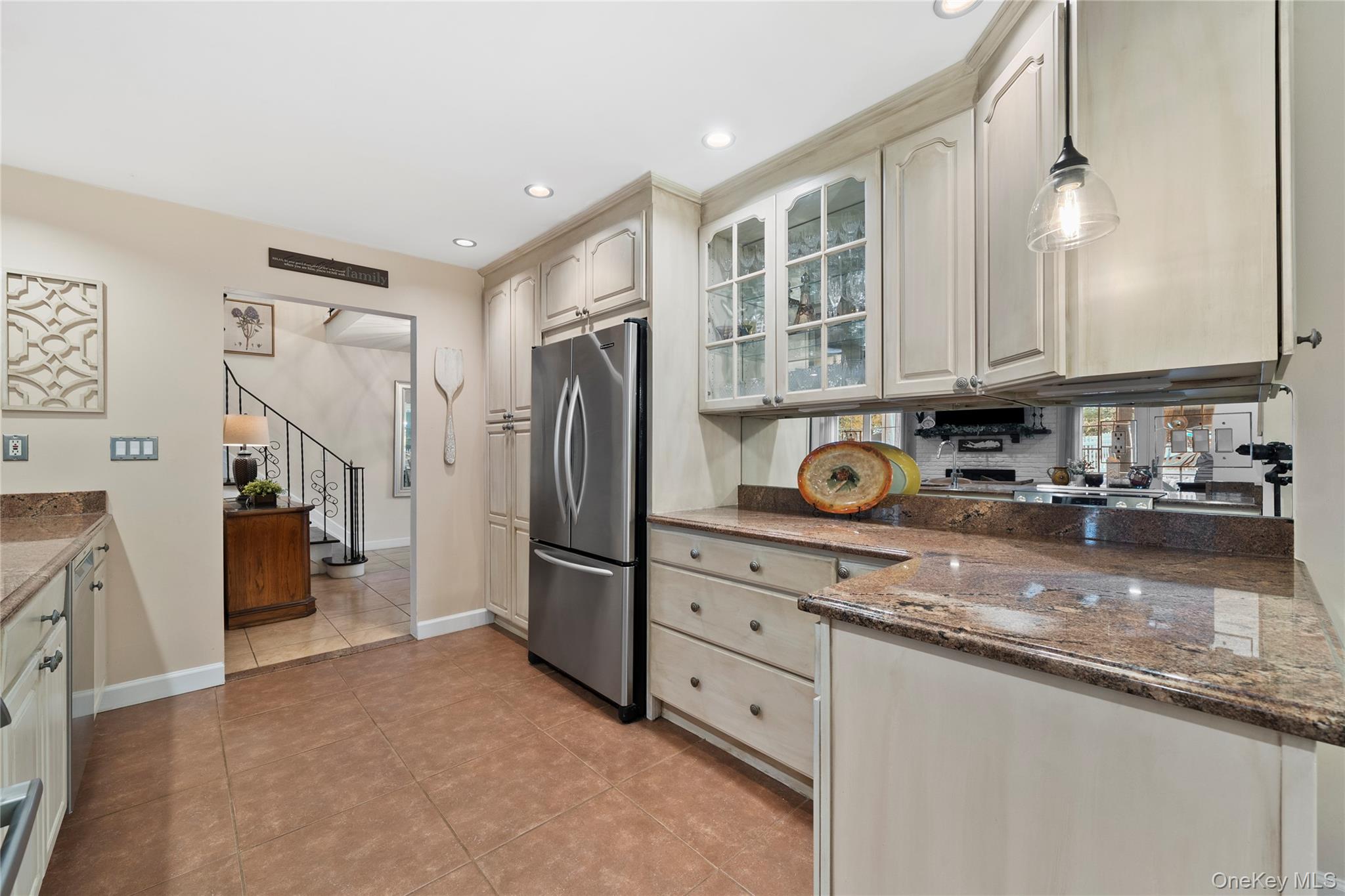 #9 photo, 442 Hoffman Lane, Hauppauge , NY 11788