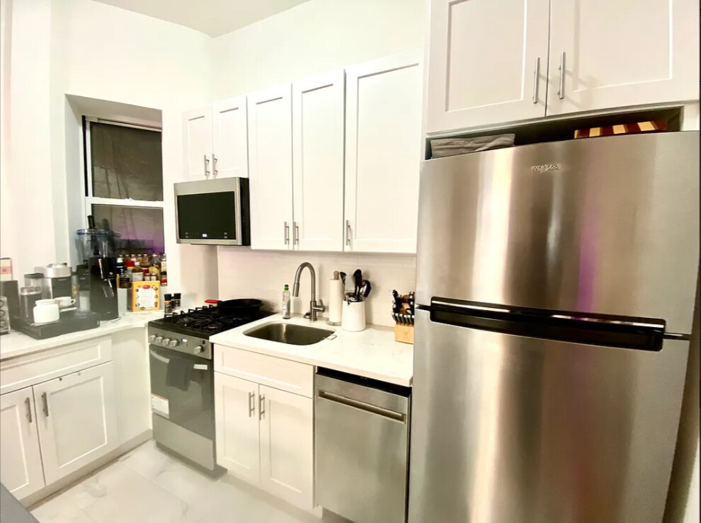 #5 photo, 220 E 36TH Street, Murray Hill , NY 10016