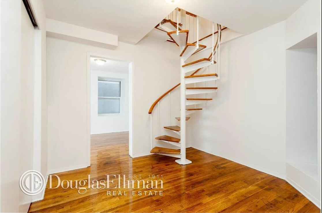 #9 photo, 220 E 36TH Street, Murray Hill , NY 10016