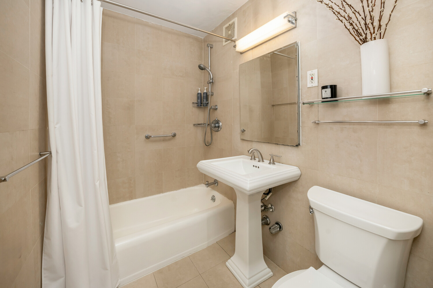 #8 photo, 400 E 77TH Street, Lenox Hill , NY 10021