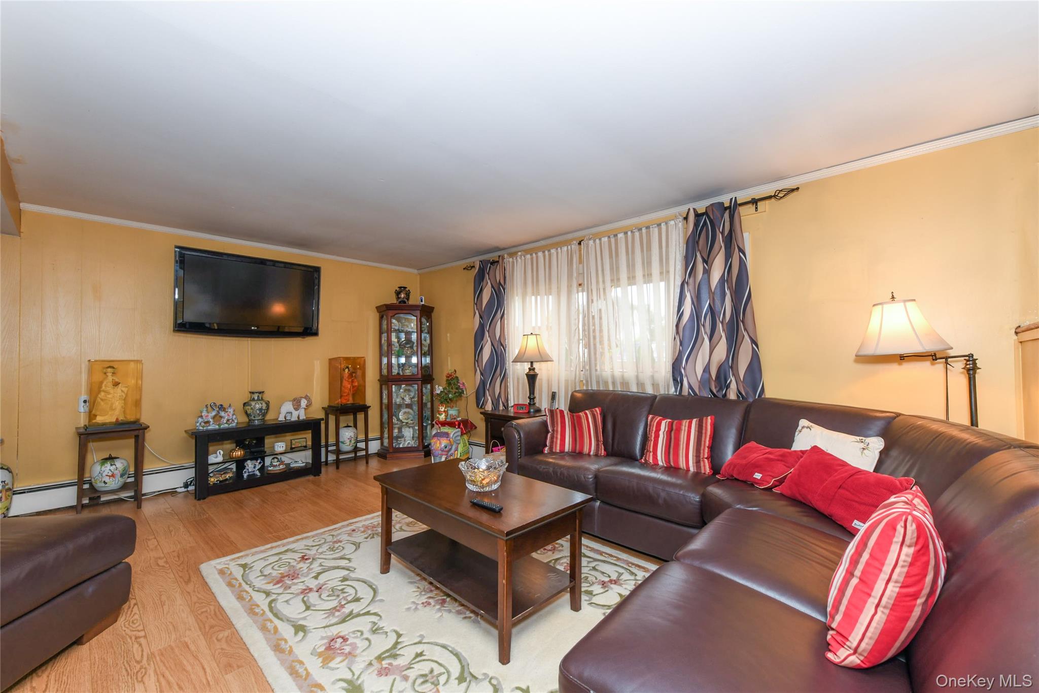 #10 photo, 6 Clarke Street, Brentwood , NY 11717