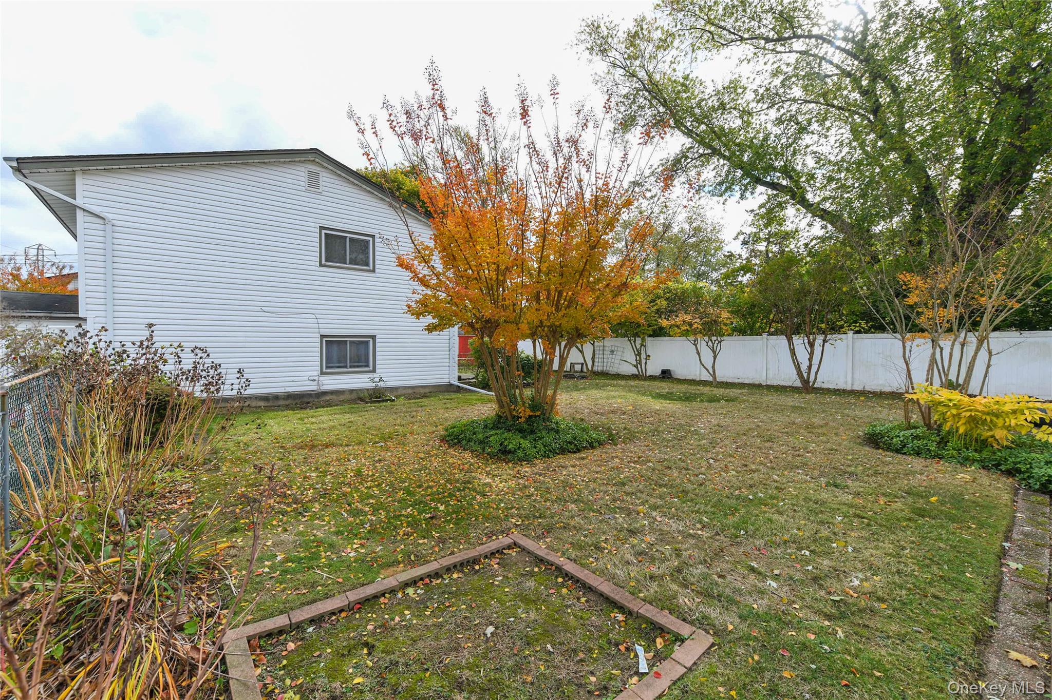 #4 photo, 6 Clarke Street, Brentwood , NY 11717