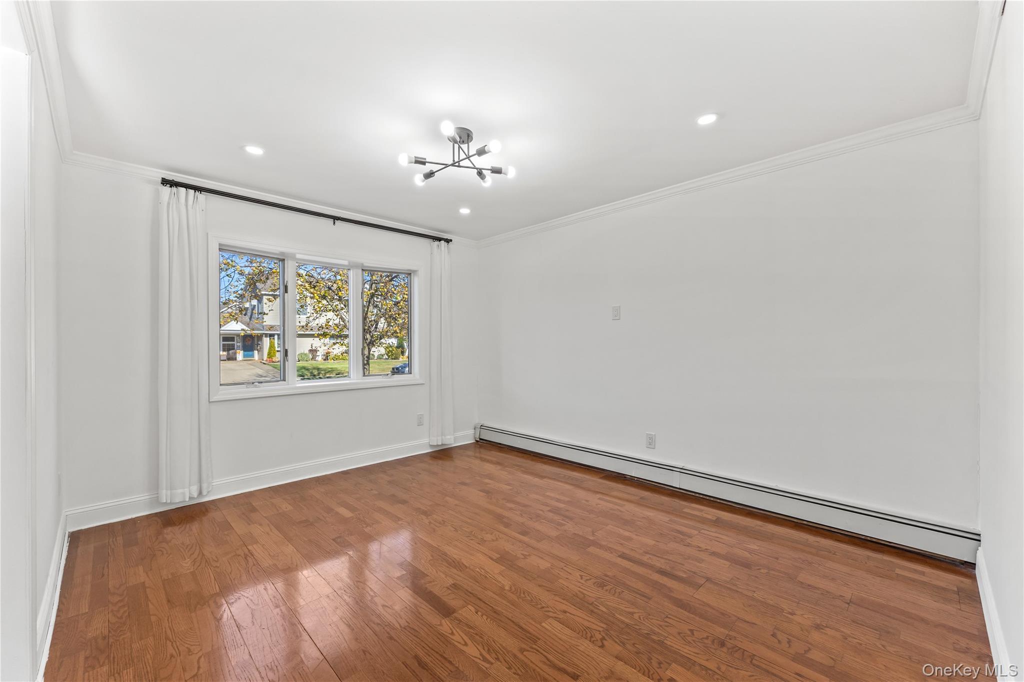 #12 photo, 197 Blacksmith Road, Levittown , NY 11756