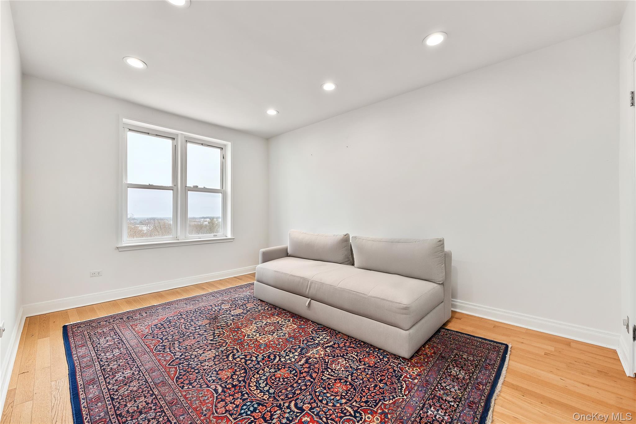 #15 photo, 197 Blacksmith Road, Levittown , NY 11756