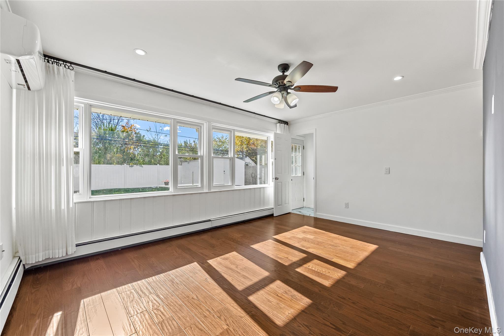 #6 photo, 197 Blacksmith Road, Levittown , NY 11756